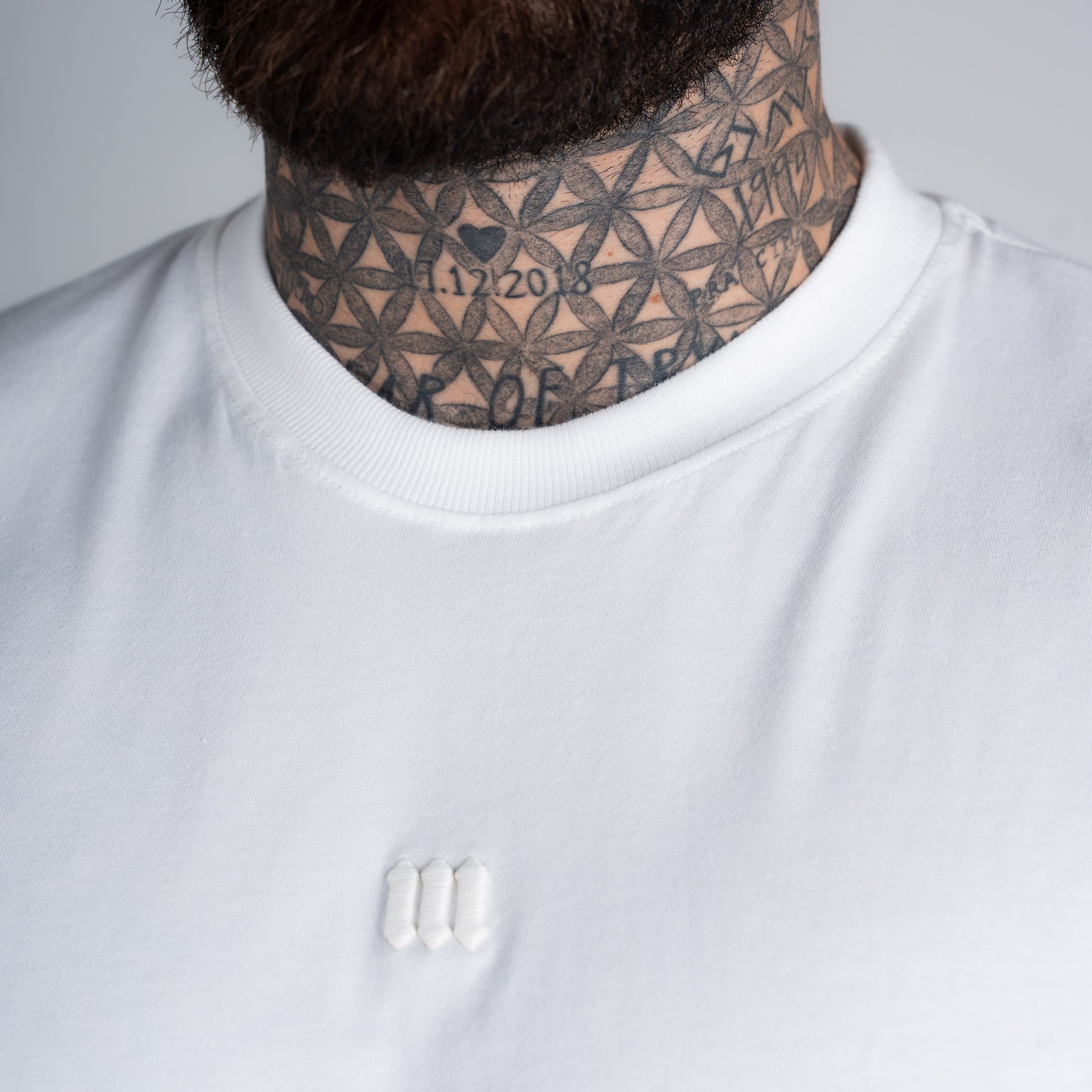 Camiseta Oversized Mith Nation Adornment Off White