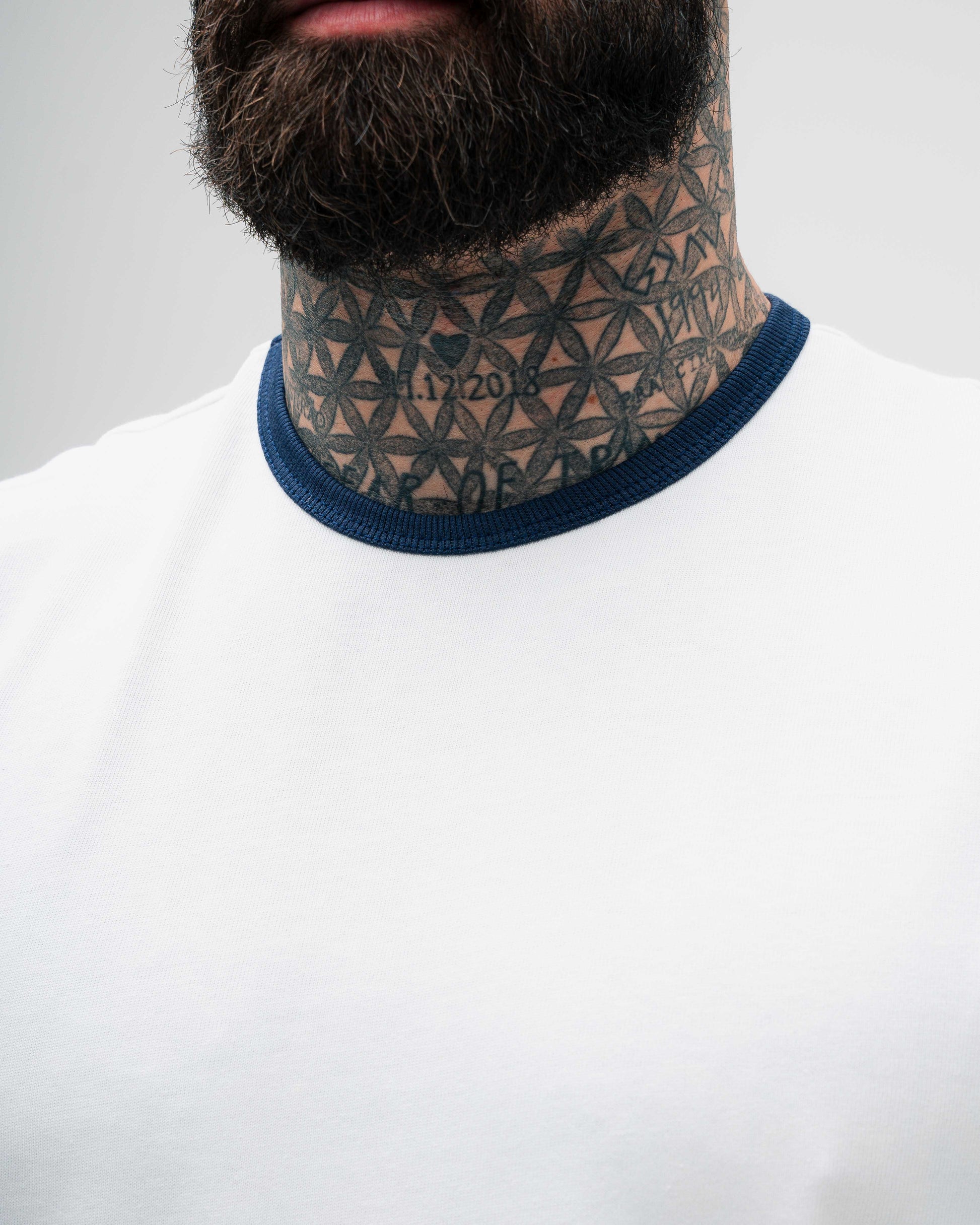 Camiseta Golden Era Off White Athl Aesthetics