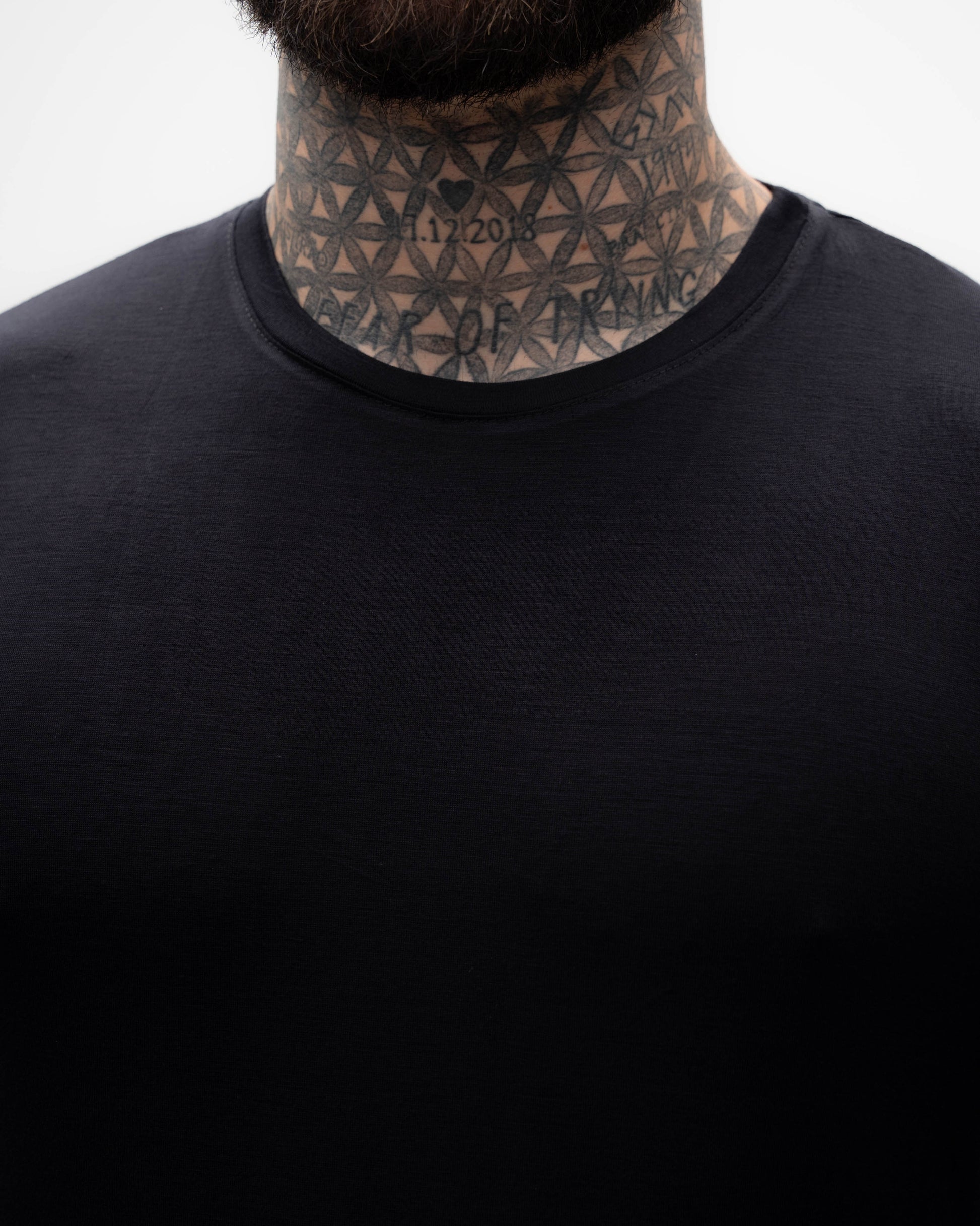 Camiseta Slim Fit Tech Modal Preto Mith Nation