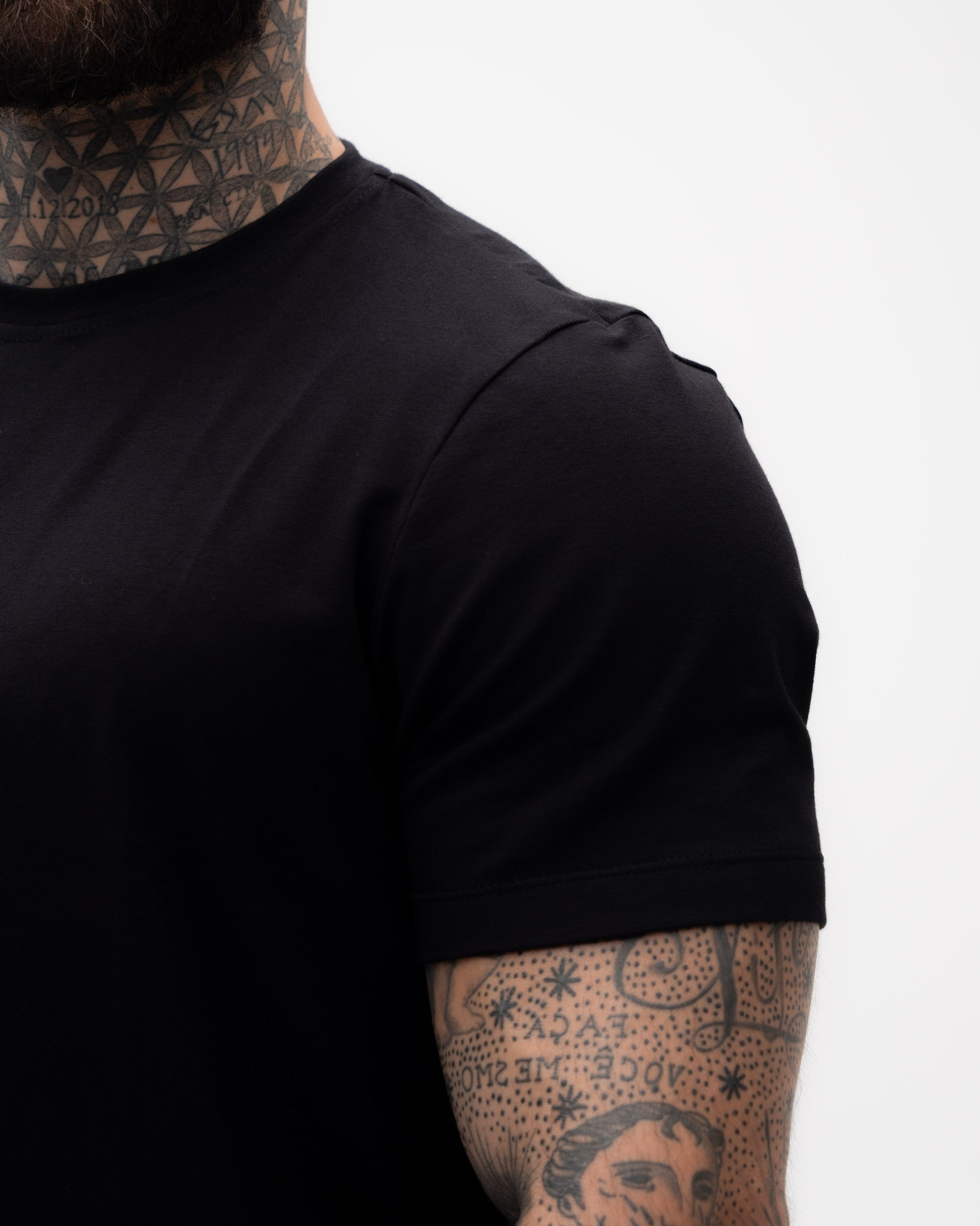 Camiseta Slim Fit Tech Modal Preto Mith Nation