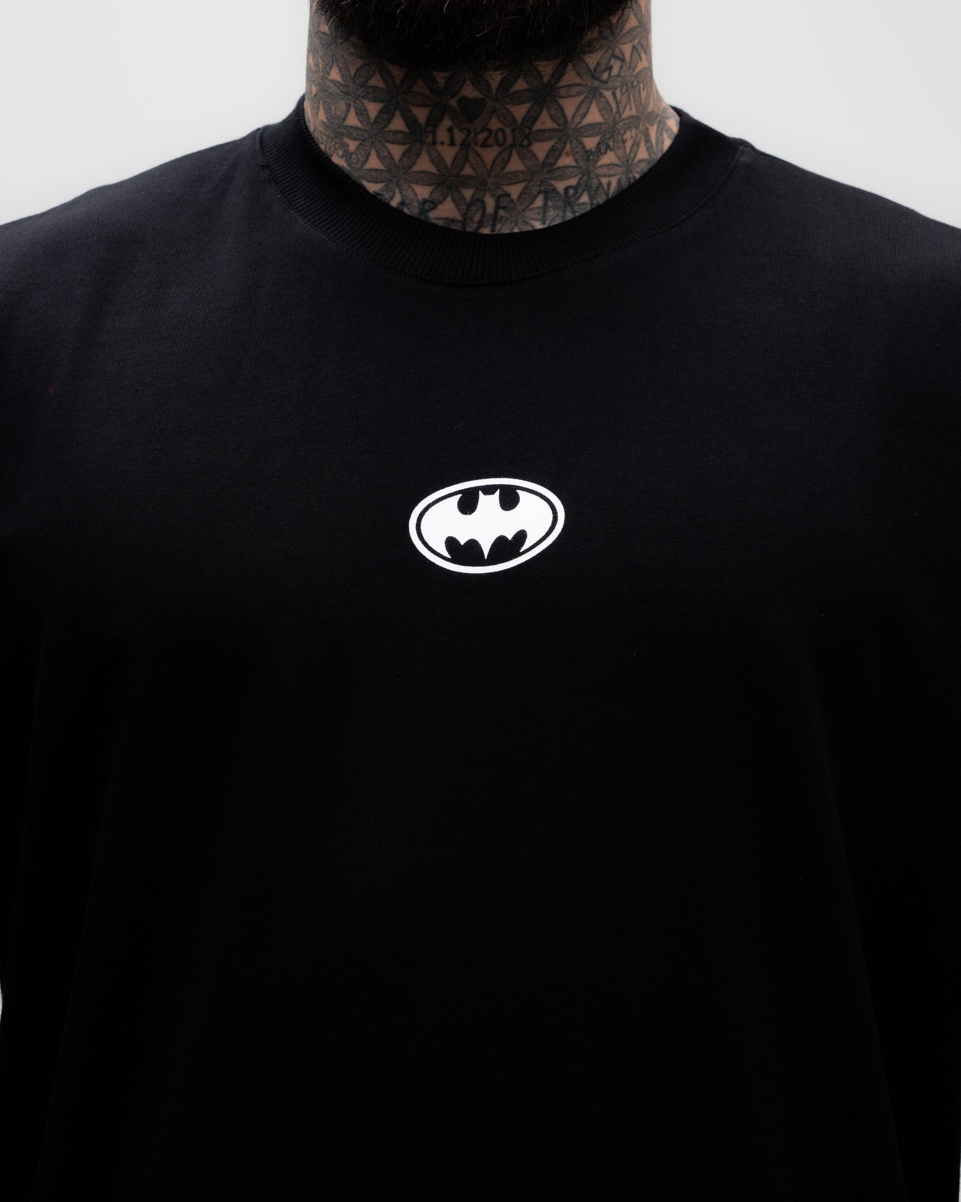 Camiseta<strong> Oversized Heavy</strong> Mith X Batman Iron Preto