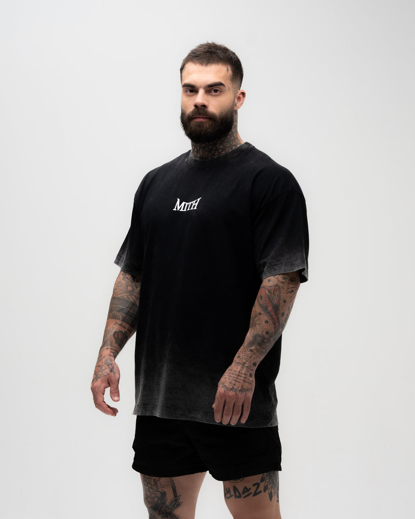 Camiseta <strong>Oversized Estonada Premium </strong>Mith X Batman Vs. Joker Preto