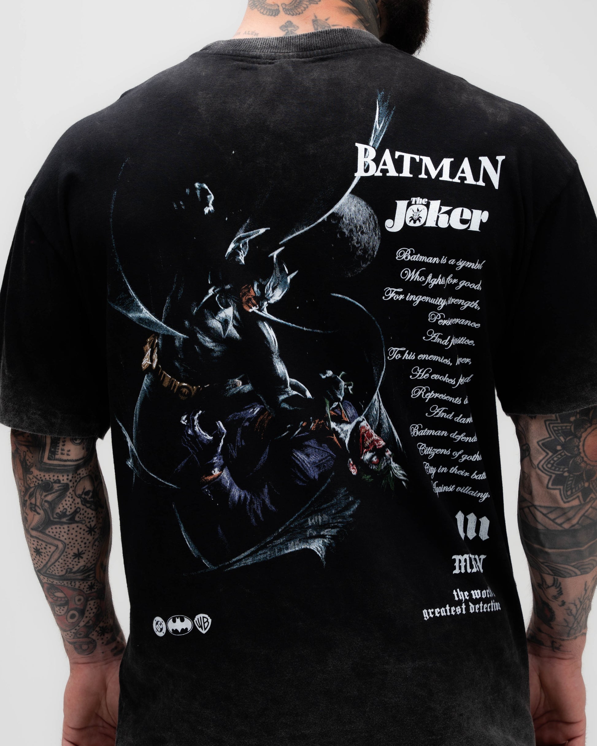 Camiseta <strong>Oversized Estonada Premium </strong>Mith X Batman Vs. Joker Preto