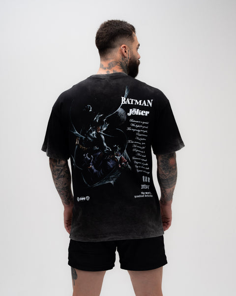 Camiseta <strong>Oversized Estonada Premium </strong>Mith X Batman Vs. Joker Preto