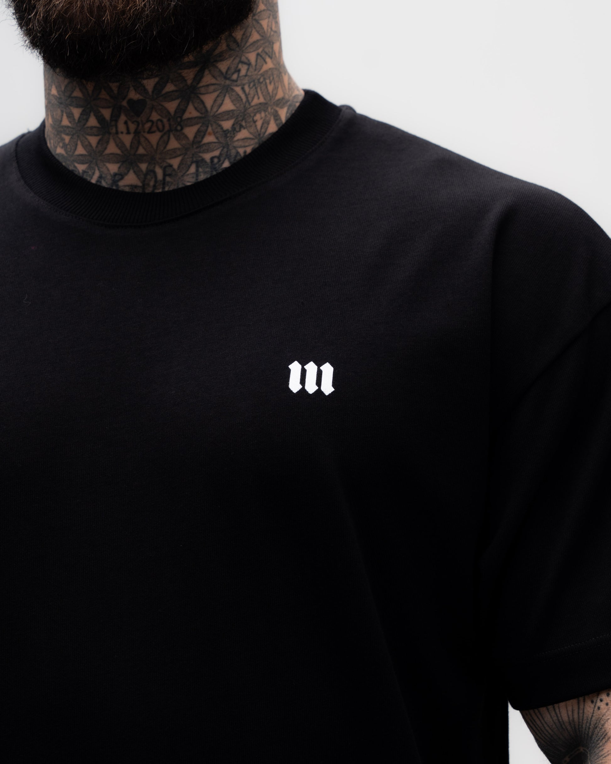 Camiseta <strong>Oversized Heavy </strong>Mith X Batman Defender Preto