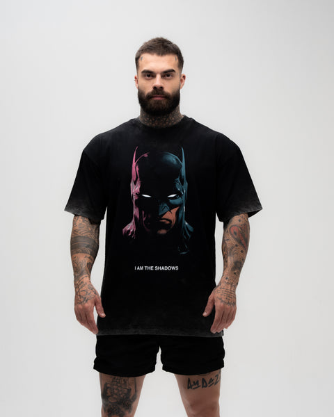 Camiseta Oversized Estonada Premium Mith X Batman I Am The Shadows Preto