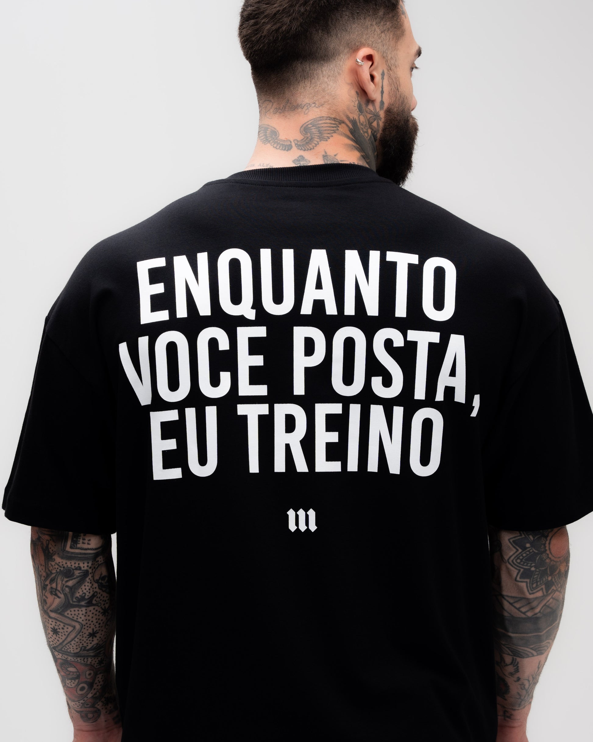 Camiseta Oversized Treino Preta Mith Enquanto Voce Posta