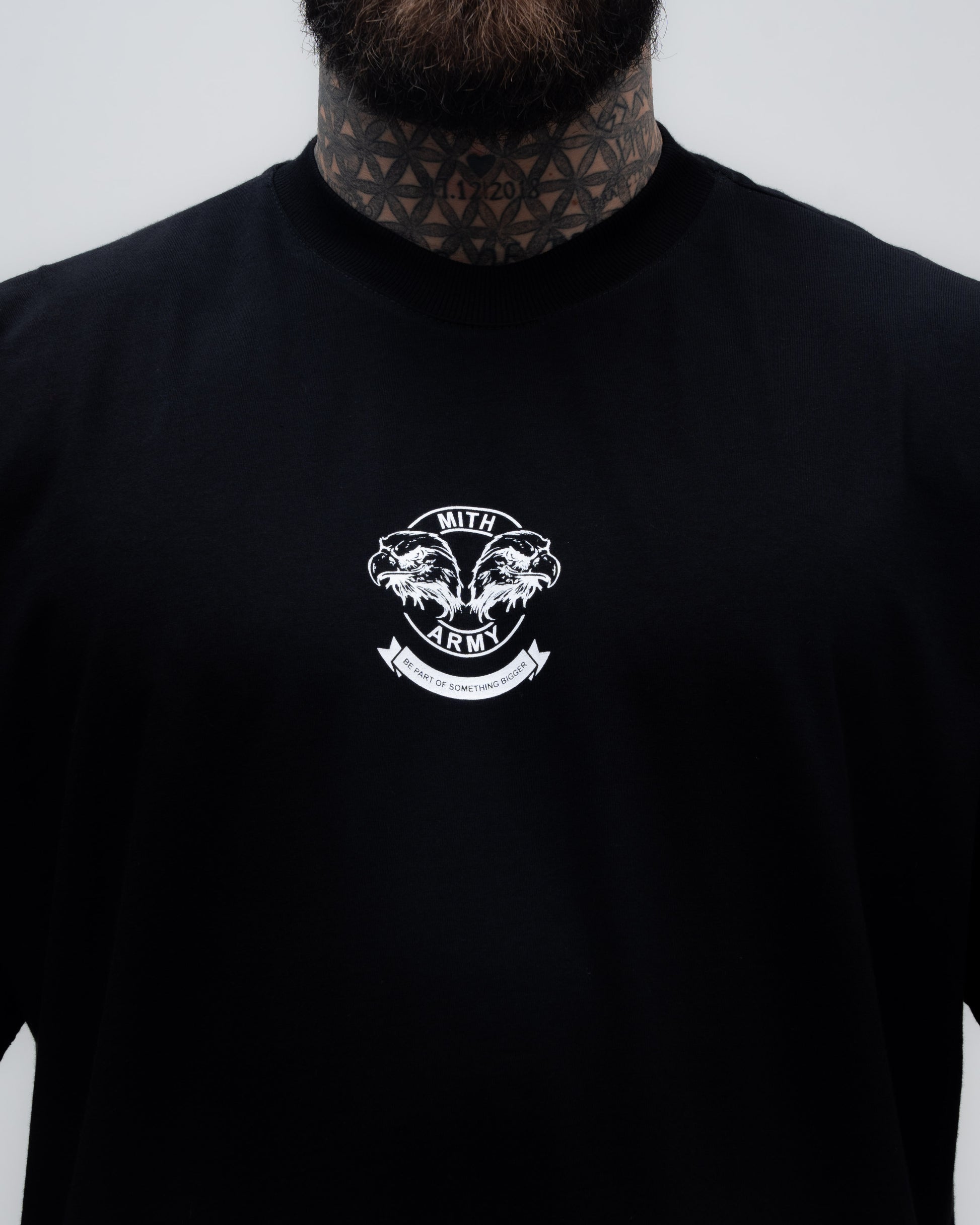 Camiseta Oversized Mith Street Fighter Army Guile Preto