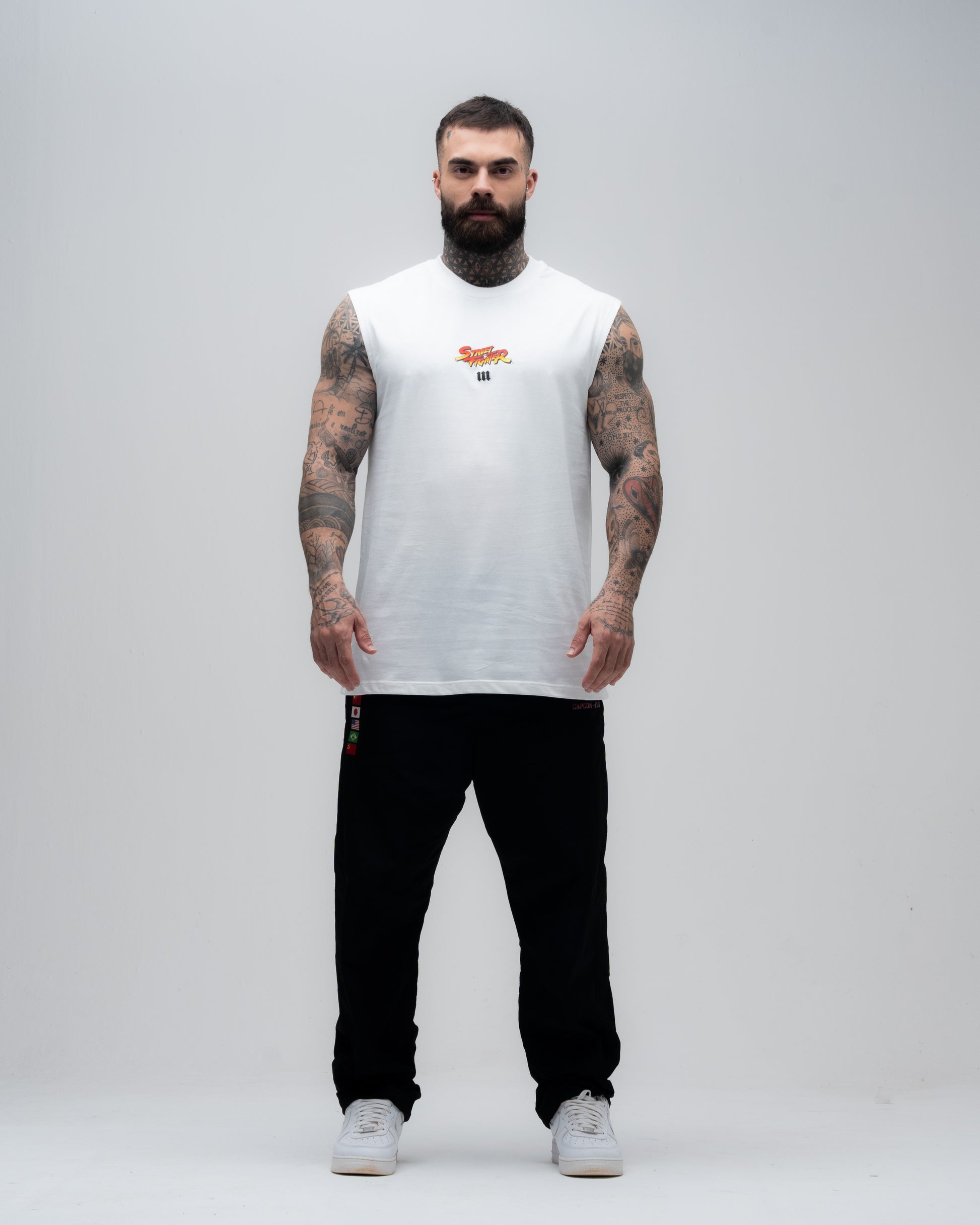 Regata Drop Shoulder Slevelles Mith Street Fighter Logo Line Off White