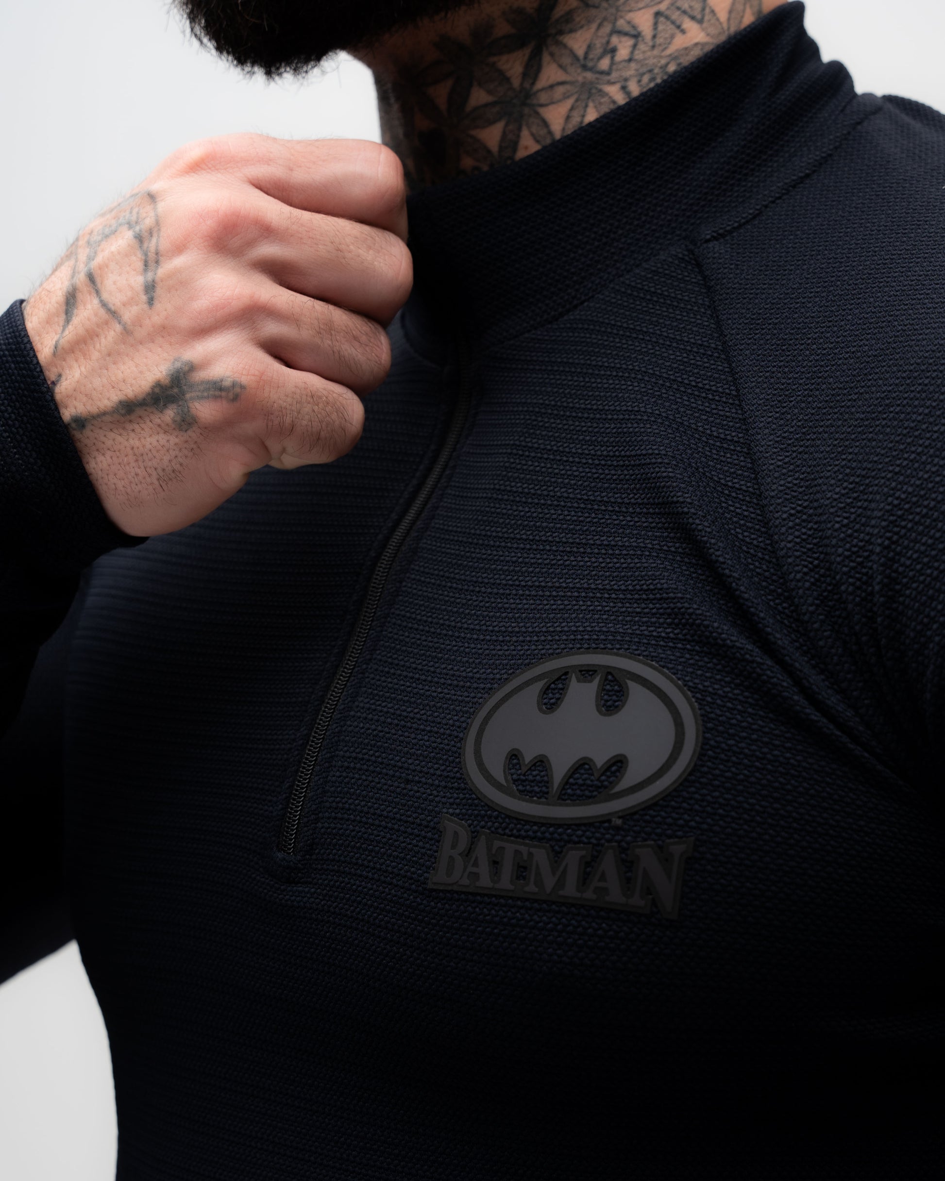 Camiseta <strong>Manga Longa Compressão Pro</strong> Mith x Batman Insignia Preto