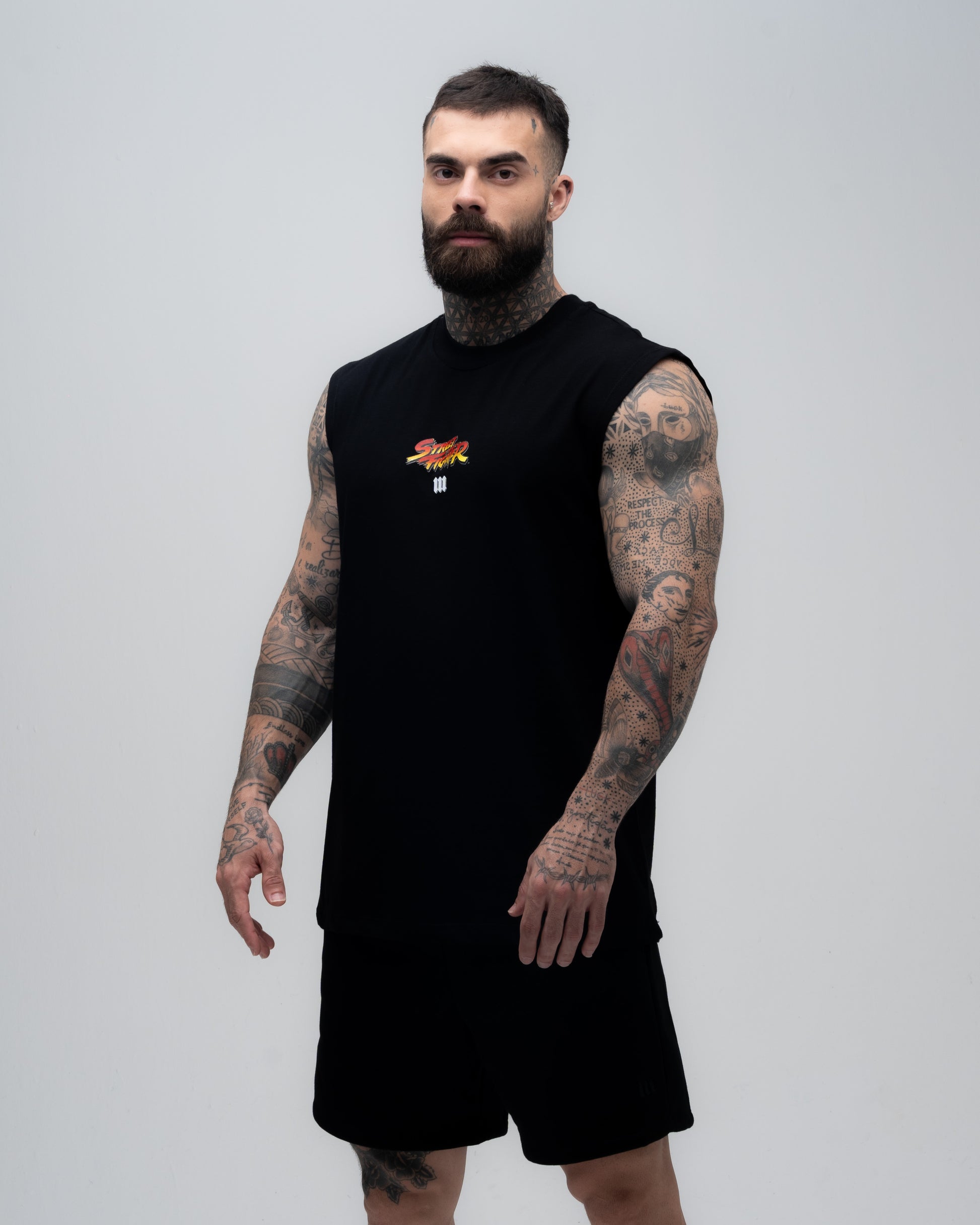 Regata Drop Shoulder Slevelles Mith Street Fighter Logo Line Preto