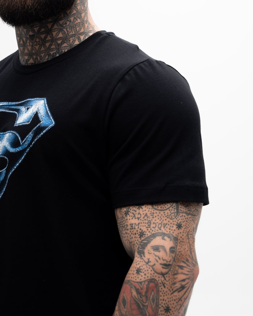 Camiseta <strong>Regular </strong>Mith X Superman Metal Preto