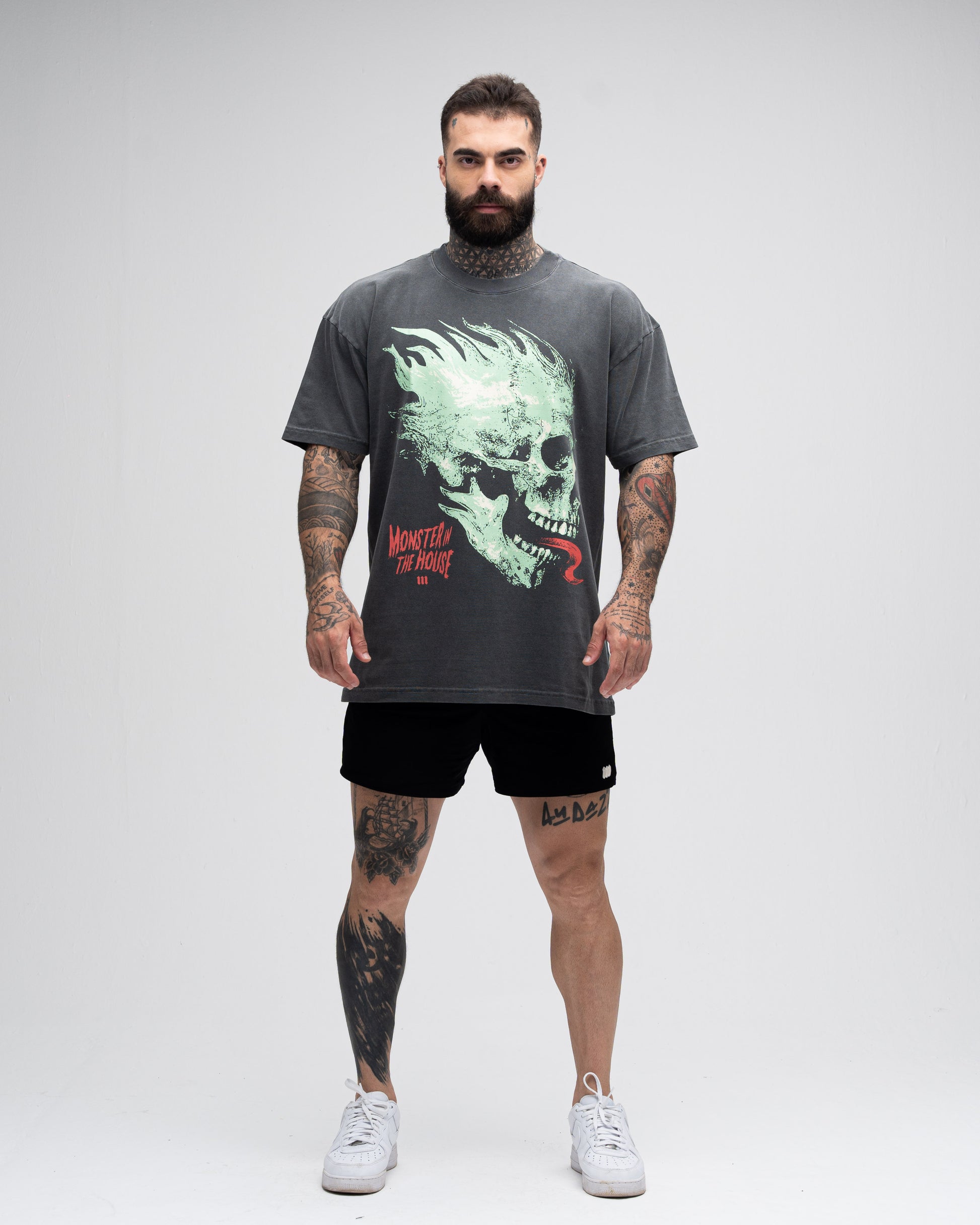 Camiseta Oversized Estonada Mith Under Dogs Preto