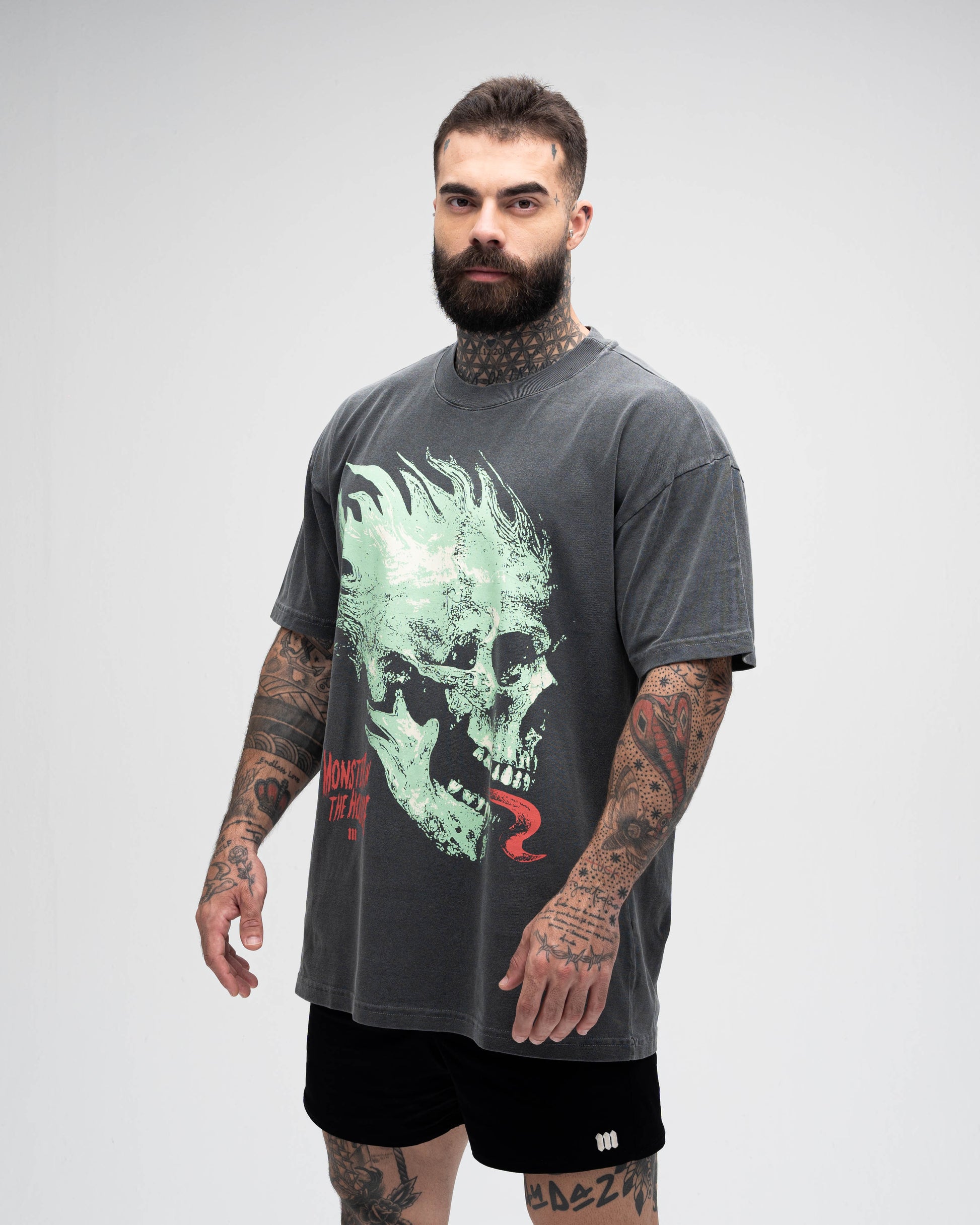 Camiseta Oversized Estonada Mith Under Dogs Preto