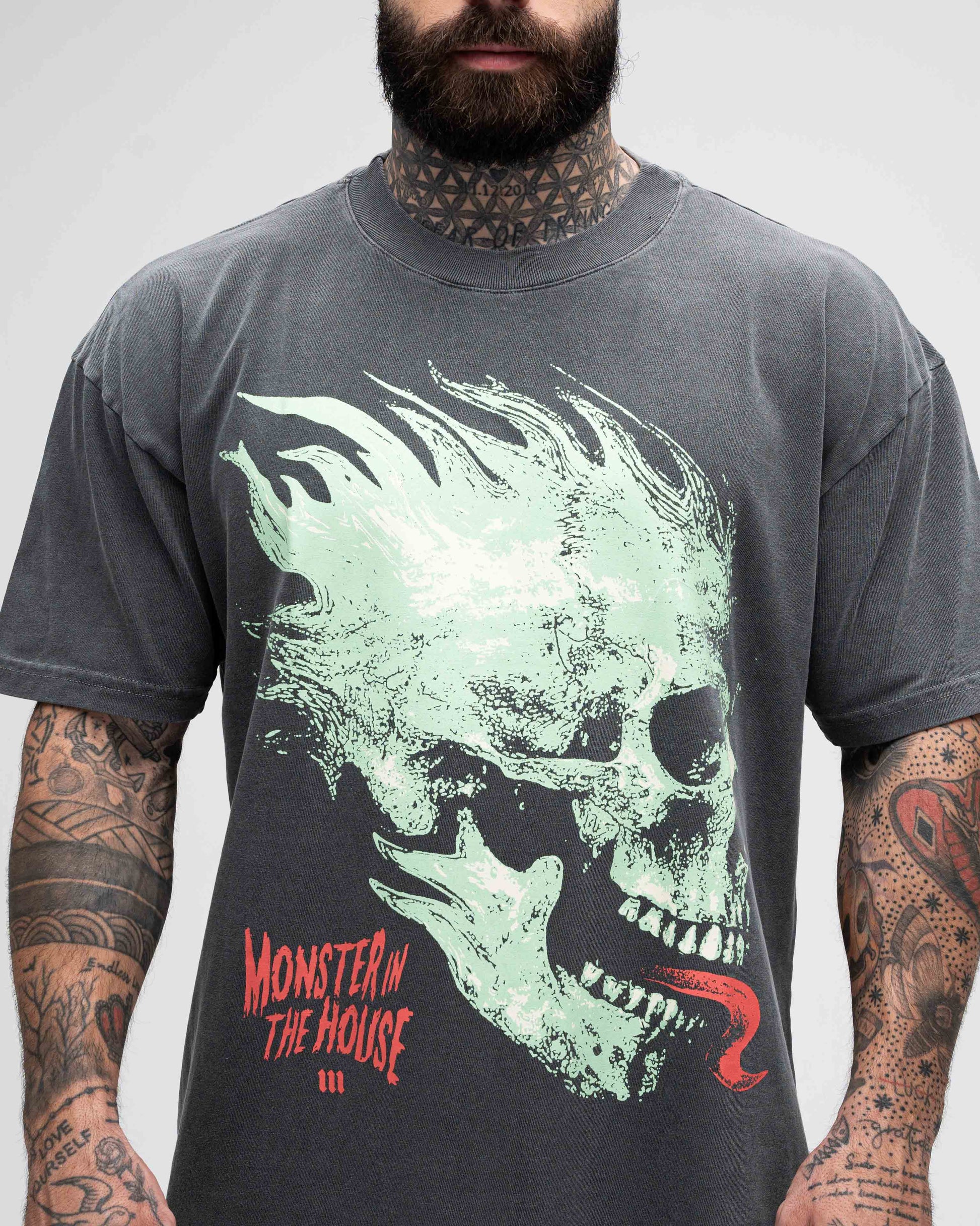 Camiseta Oversized Estonada Mith Under Dogs Preto