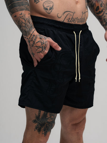 Shorts de Tactel Mith Comam Frutas Flames Preto
