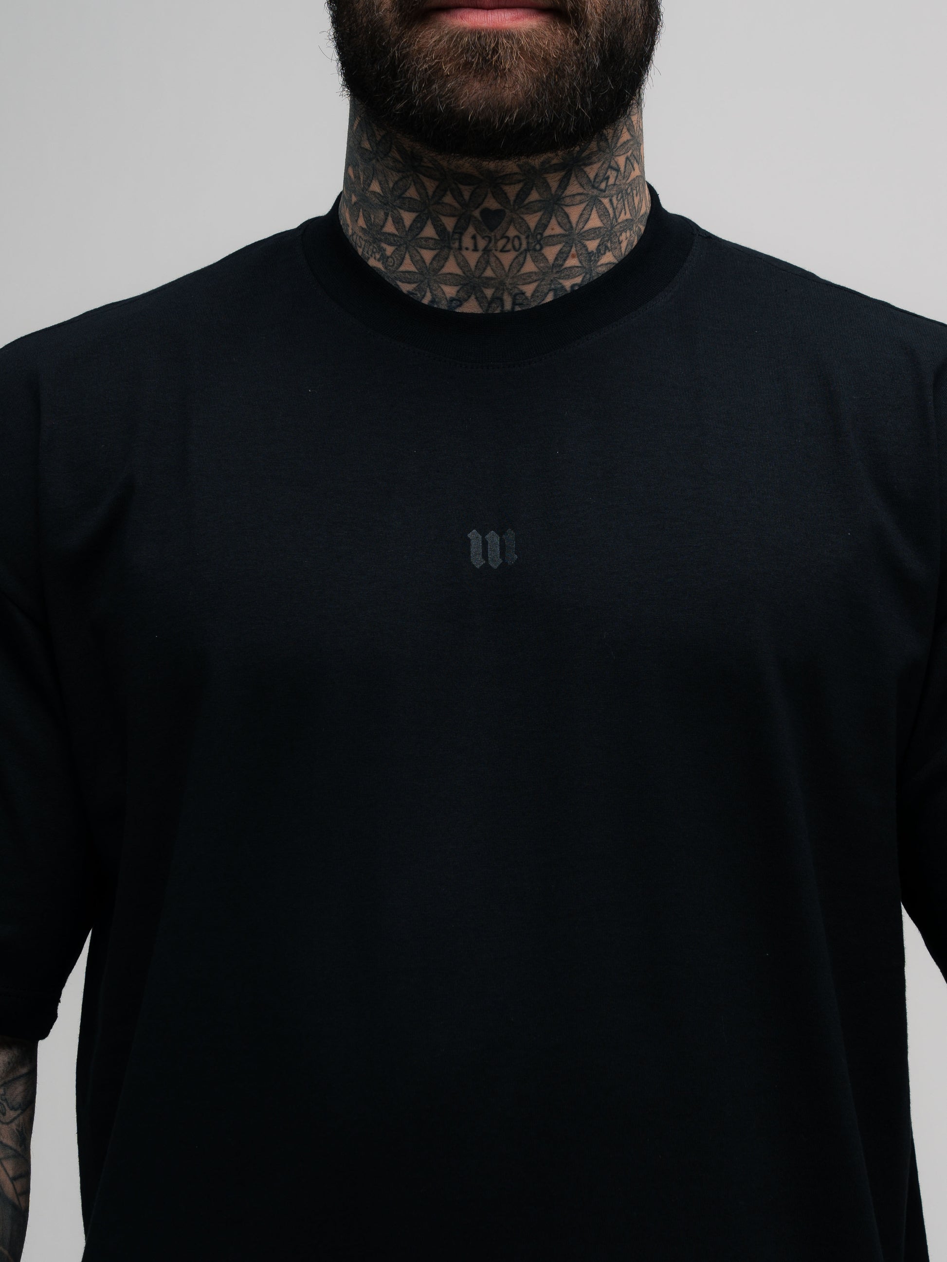 Camiseta Oversized Mith Nation Cubic Preto
