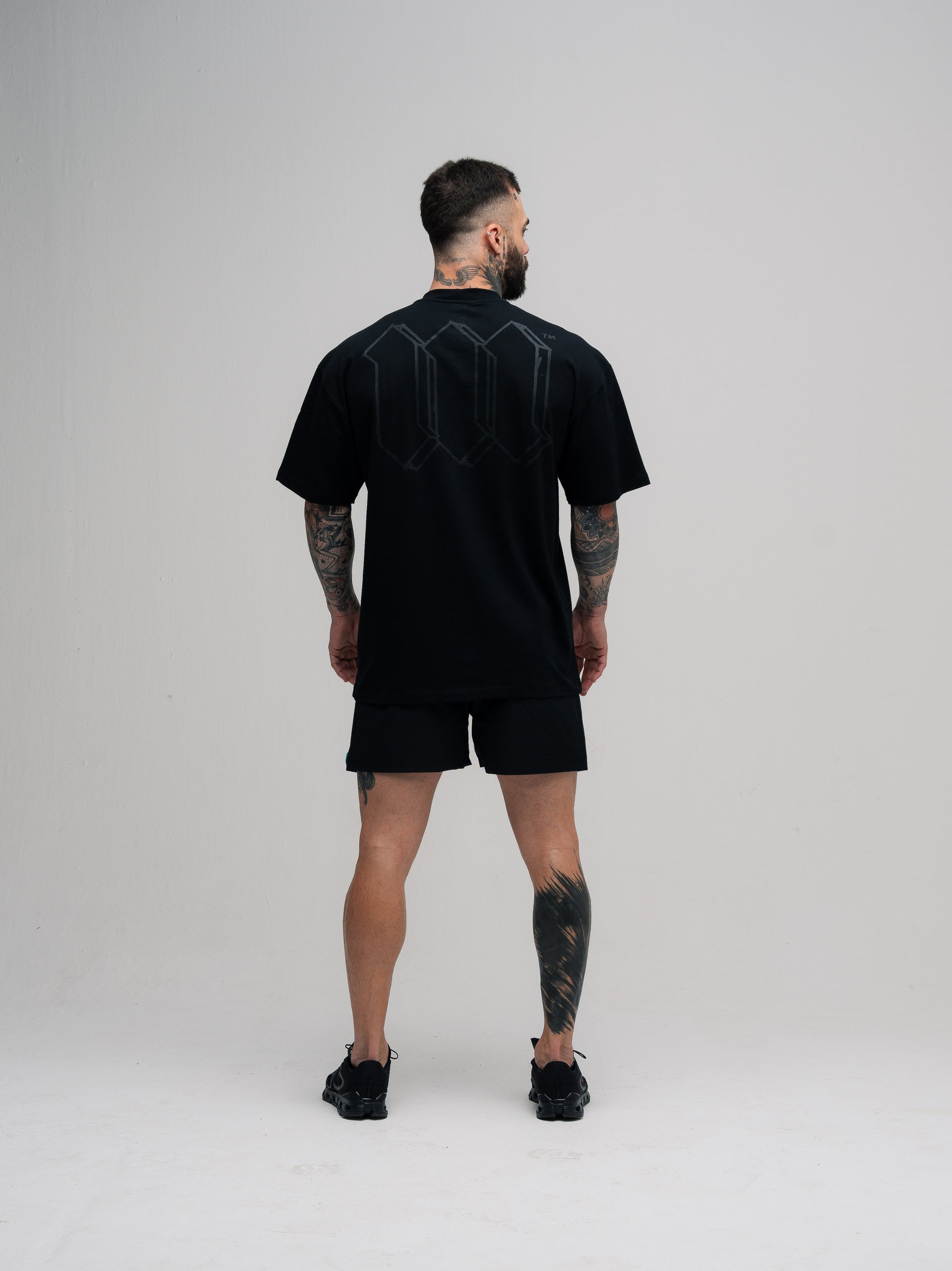 Camiseta Oversized Mith Nation Cubic Preto