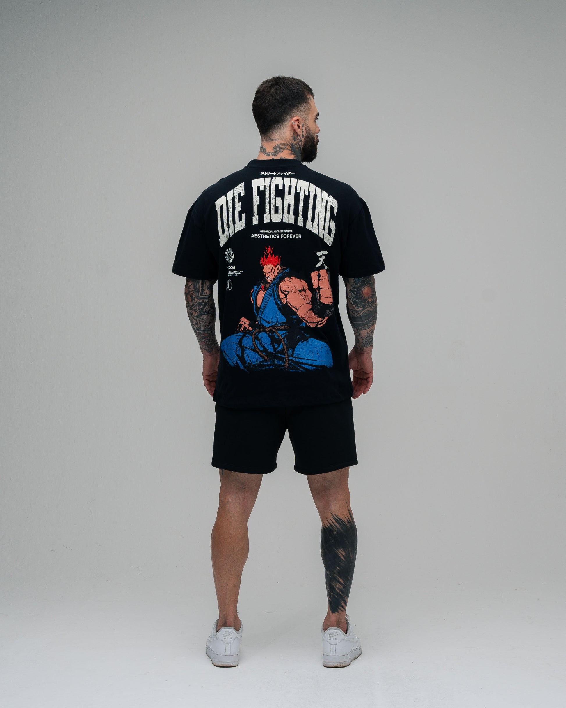 Camiseta Oversized Street Fighter Akuma Preto