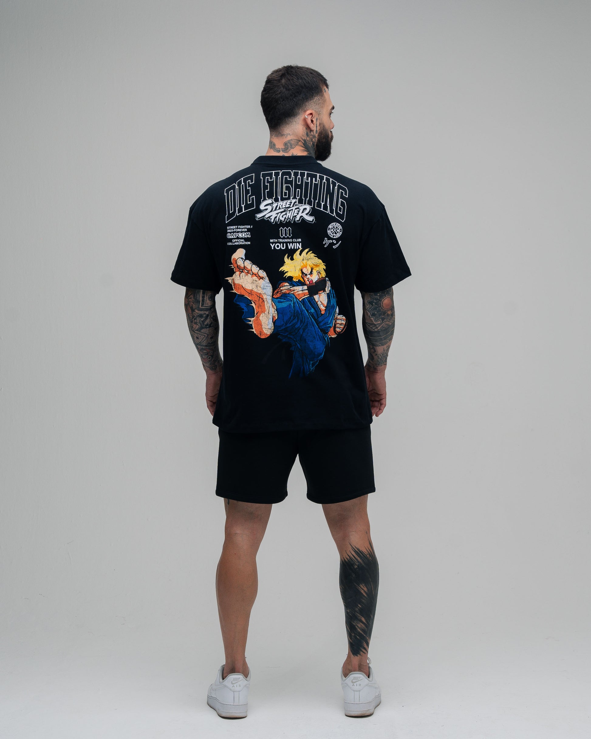 Camiseta Oversized Street Fighter Ken Preto