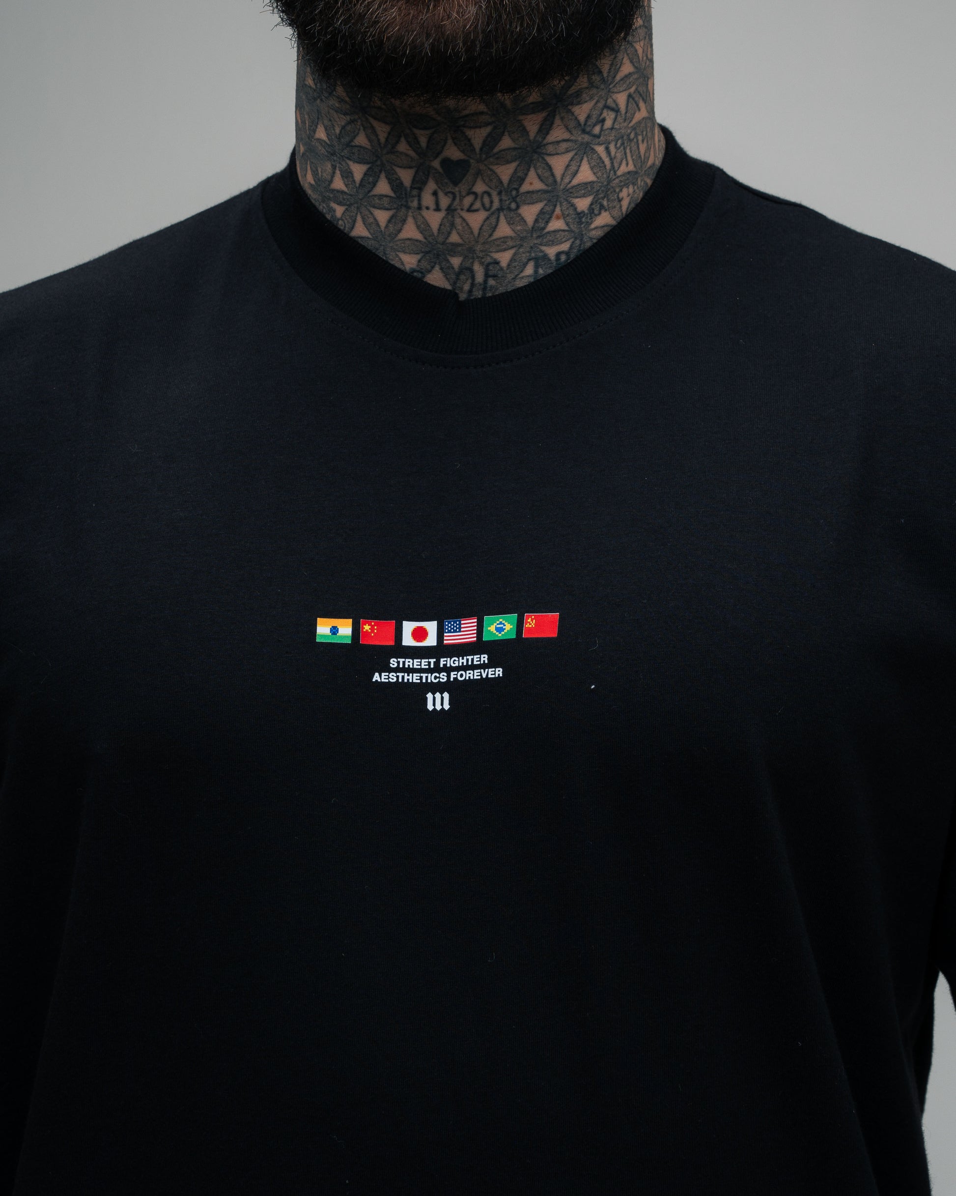 Camiseta Oversized Street Fighter Mr. Bison Map Preto