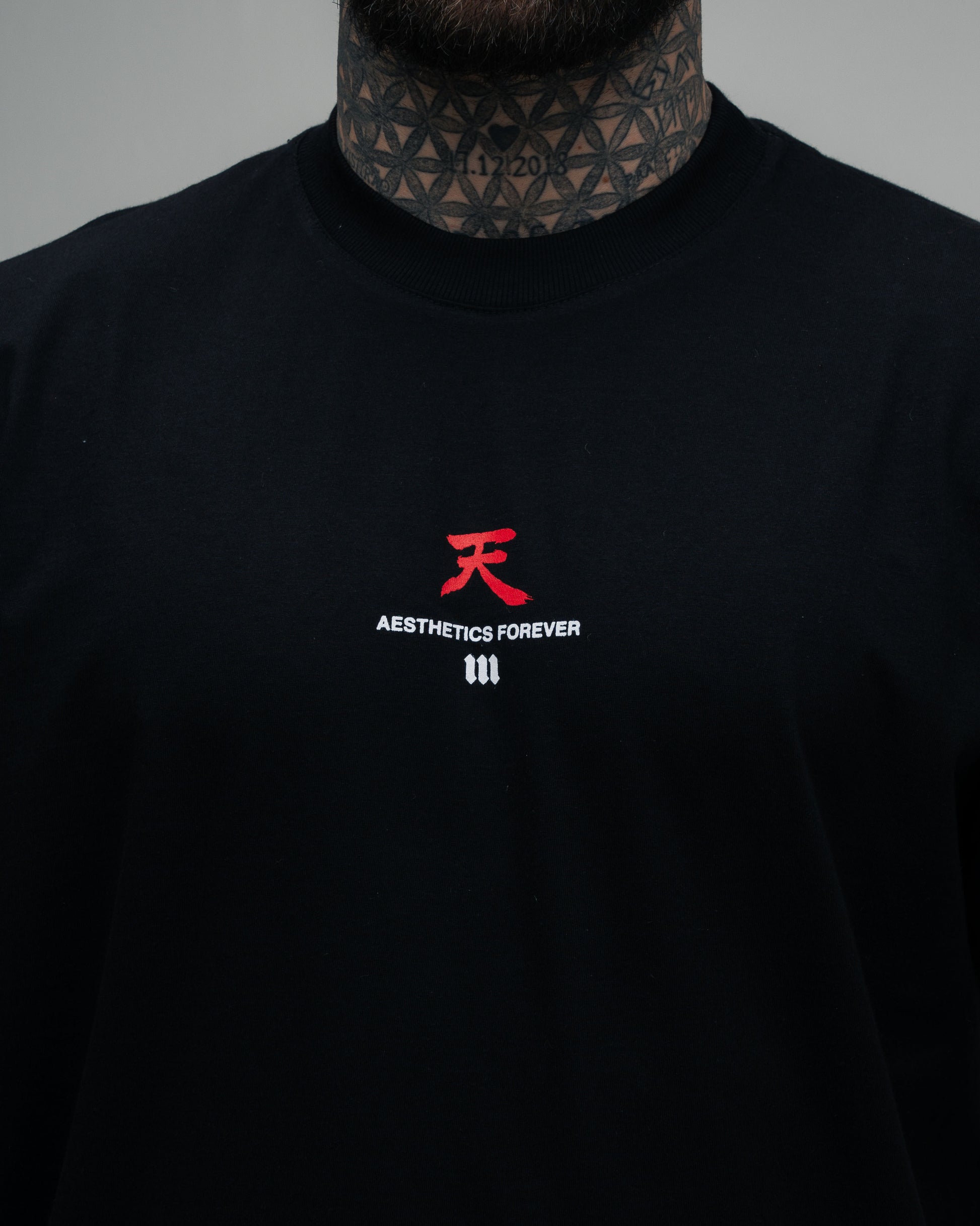 Camiseta Oversized Street Fighter Akuma Aesthetics Mono Preto