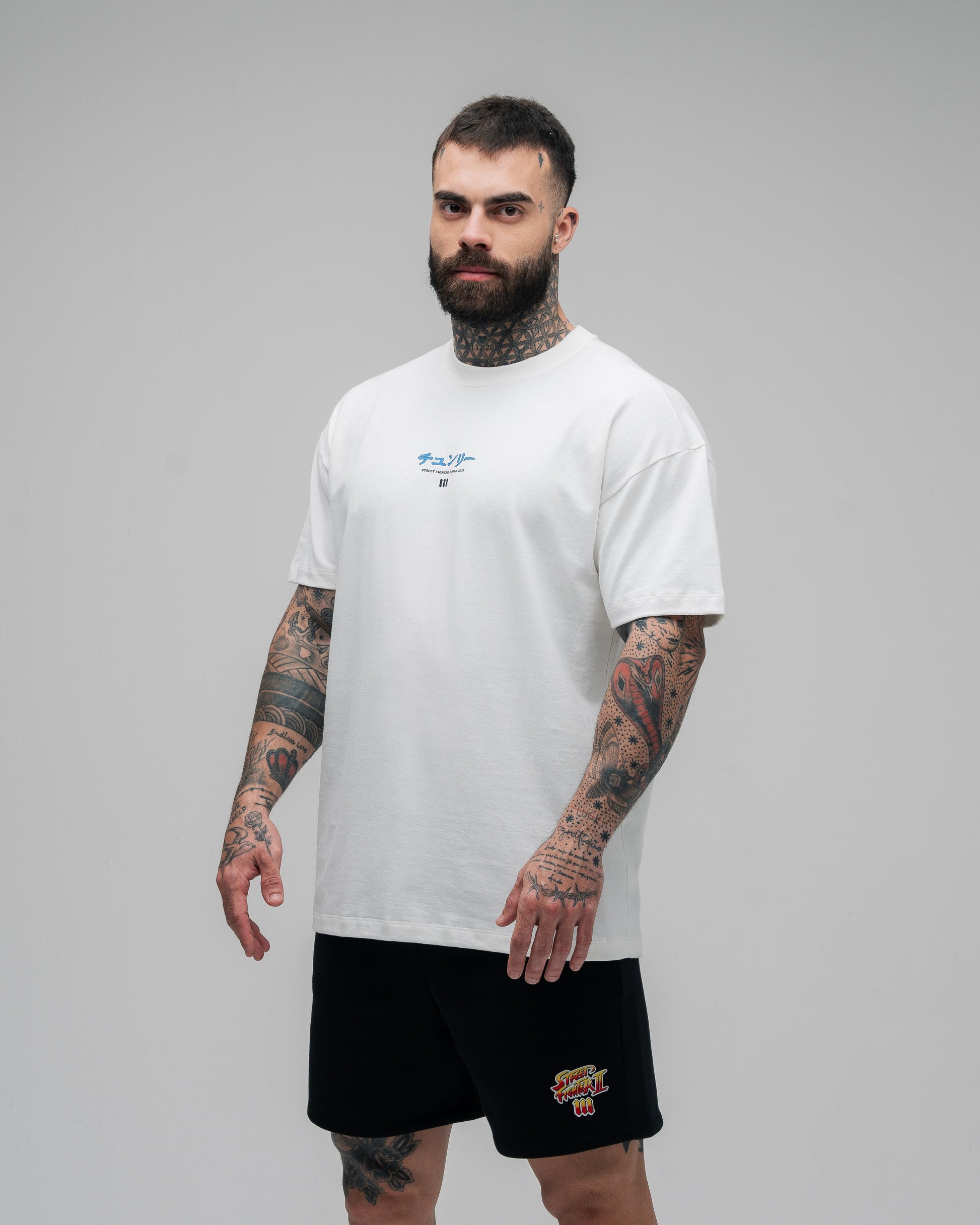 Camiseta Oversized Street Fighter Chun Li Off White