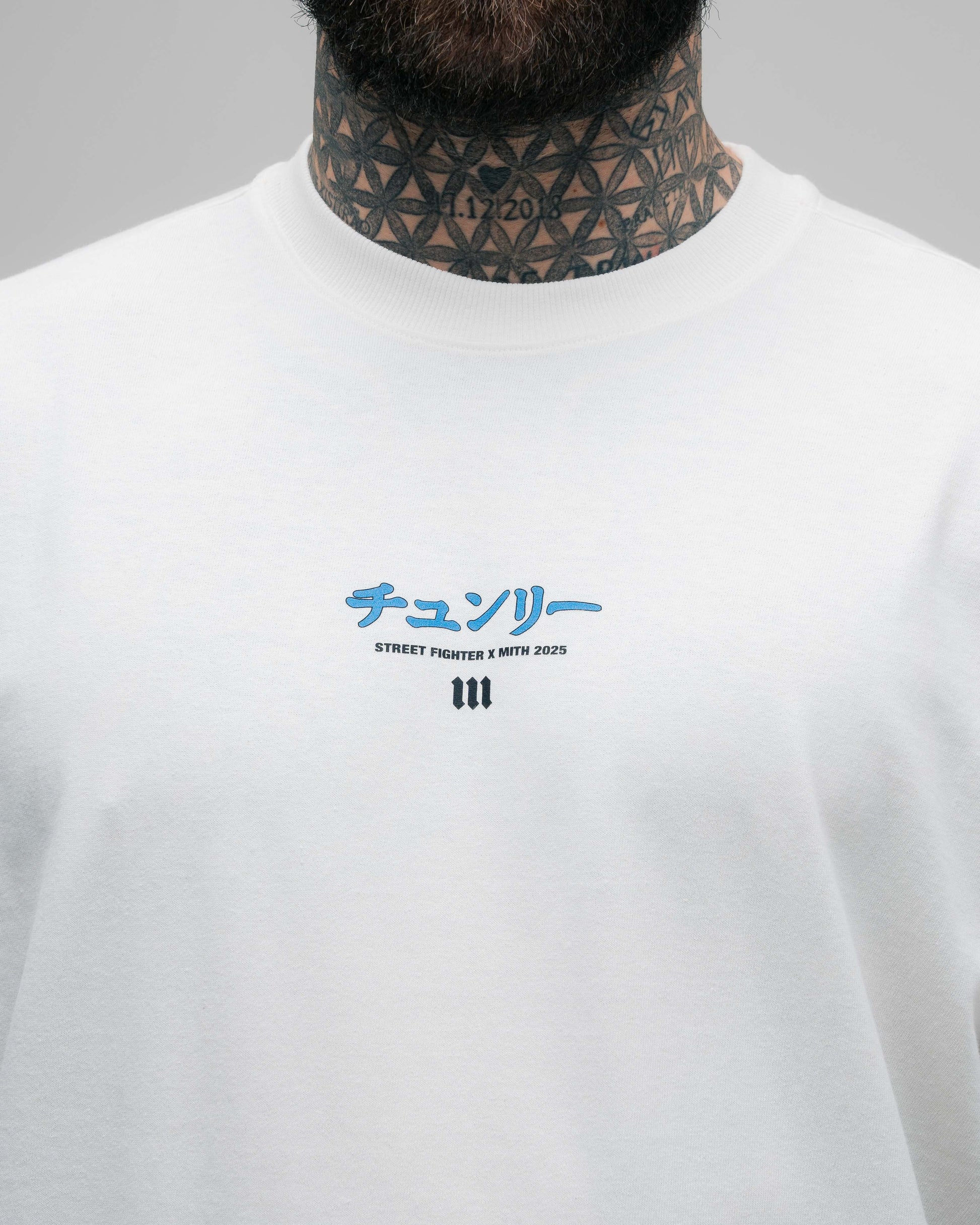 Camiseta Oversized Street Fighter Chun Li Off White