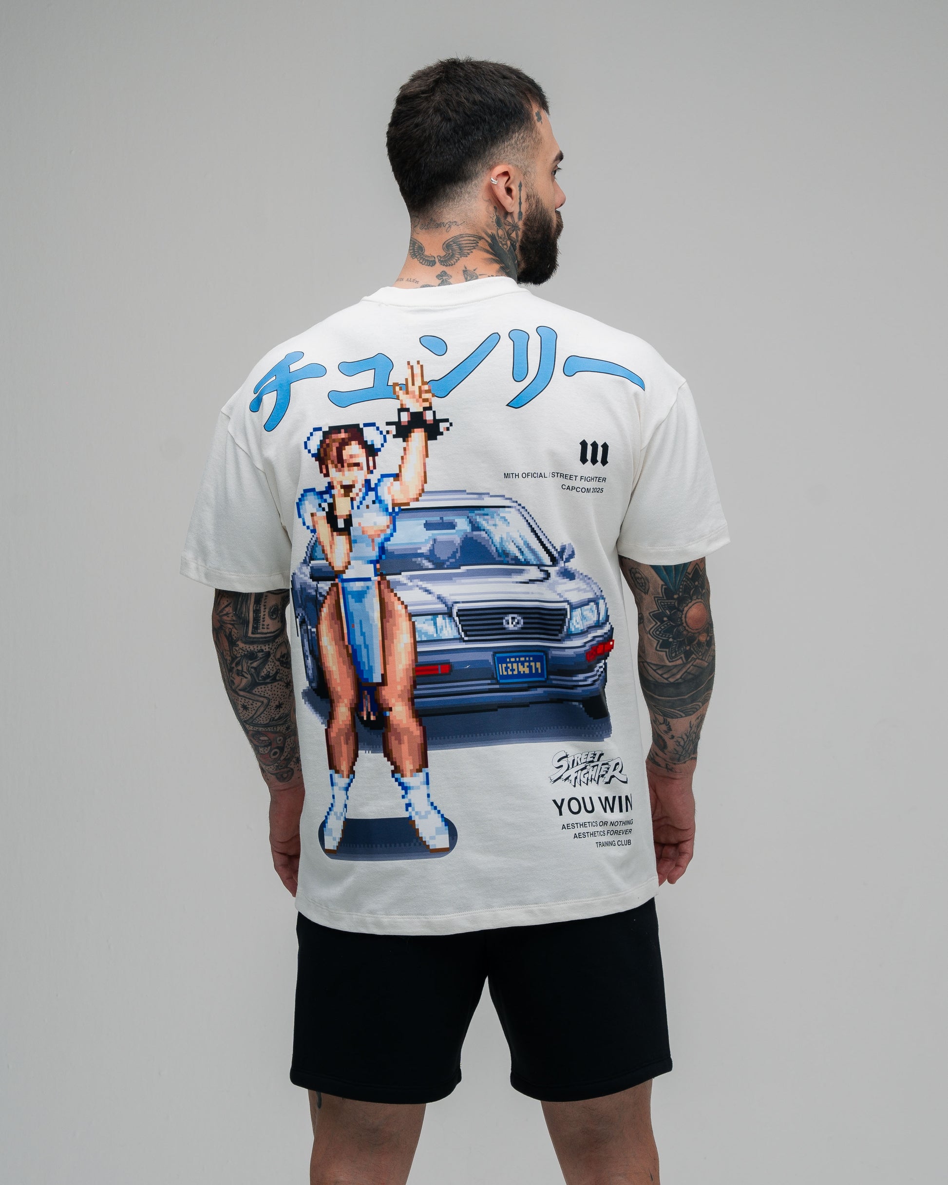 Camiseta Oversized Street Fighter Chun Li Off White