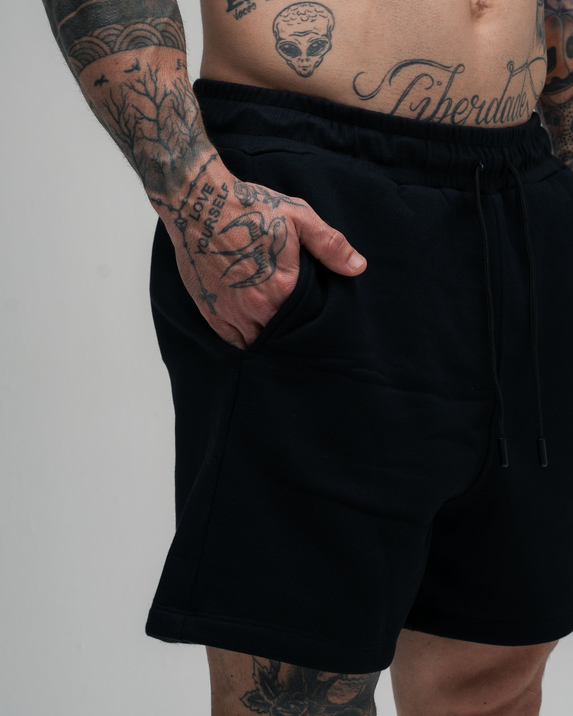 Shorts Curto Moletom Back Mith Preto