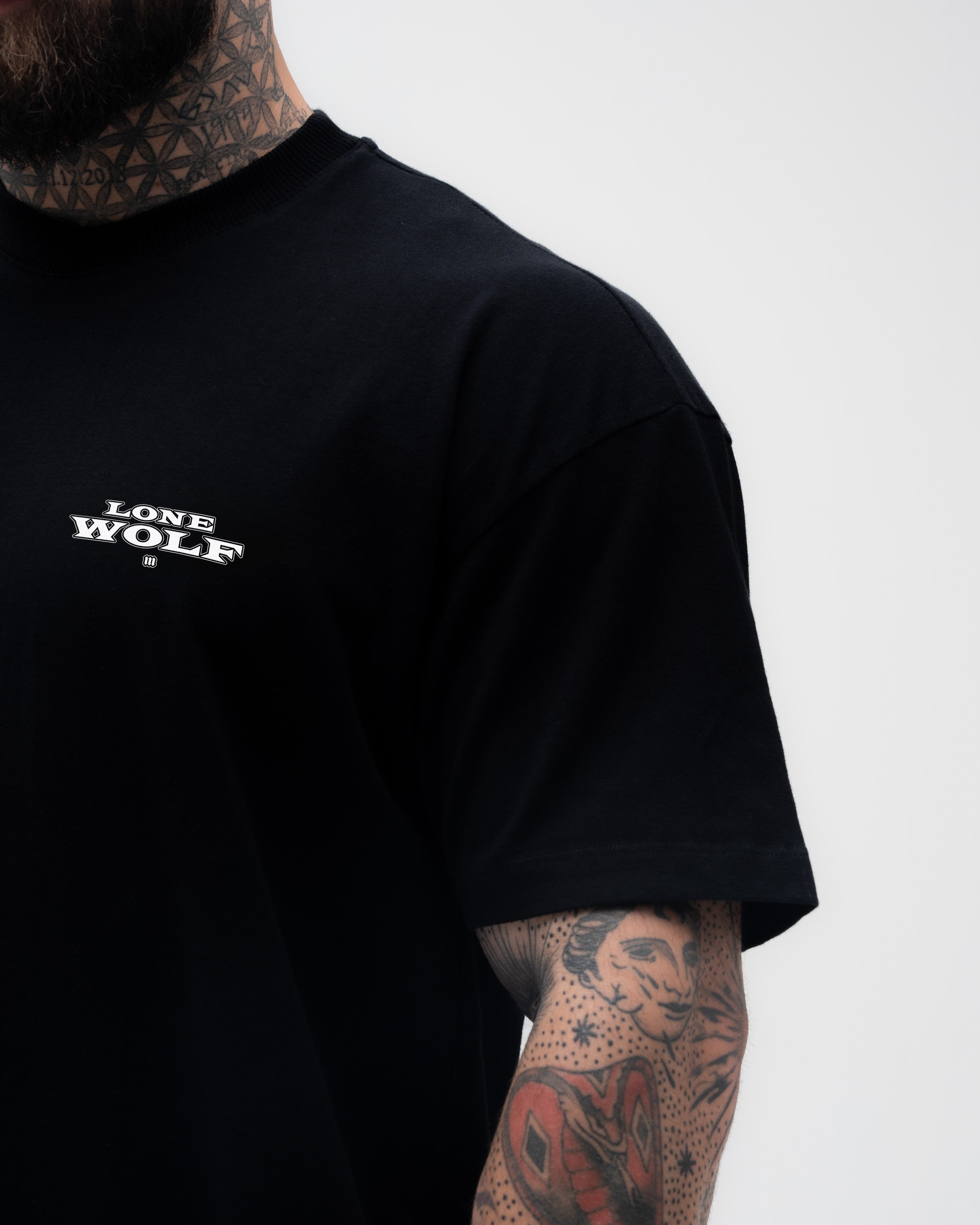 Camiseta Oversized Treino Preta Mith Lobo Solitário