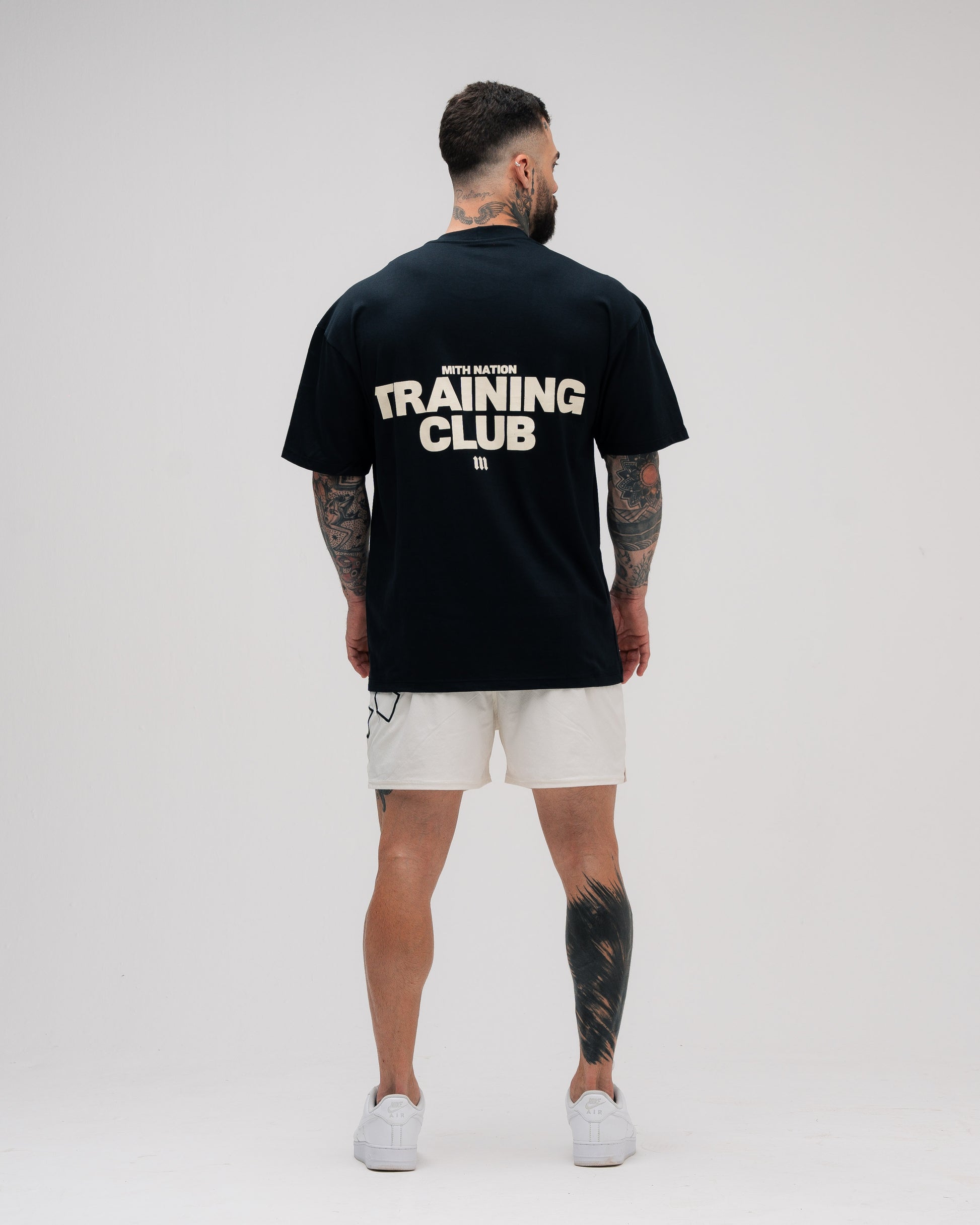 Camiseta Oversized Mith Nation White Training Club Preto