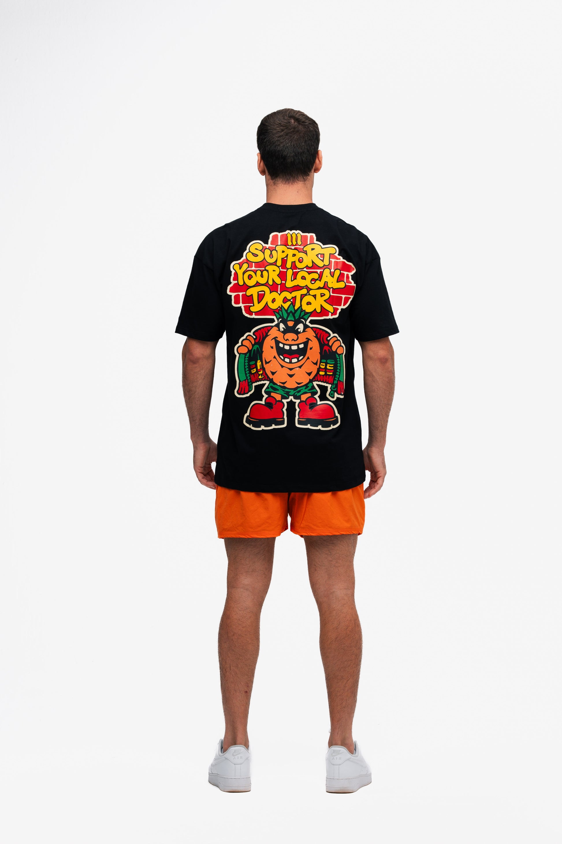Camiseta Oversized Comam Frutas Support Your Local Preto