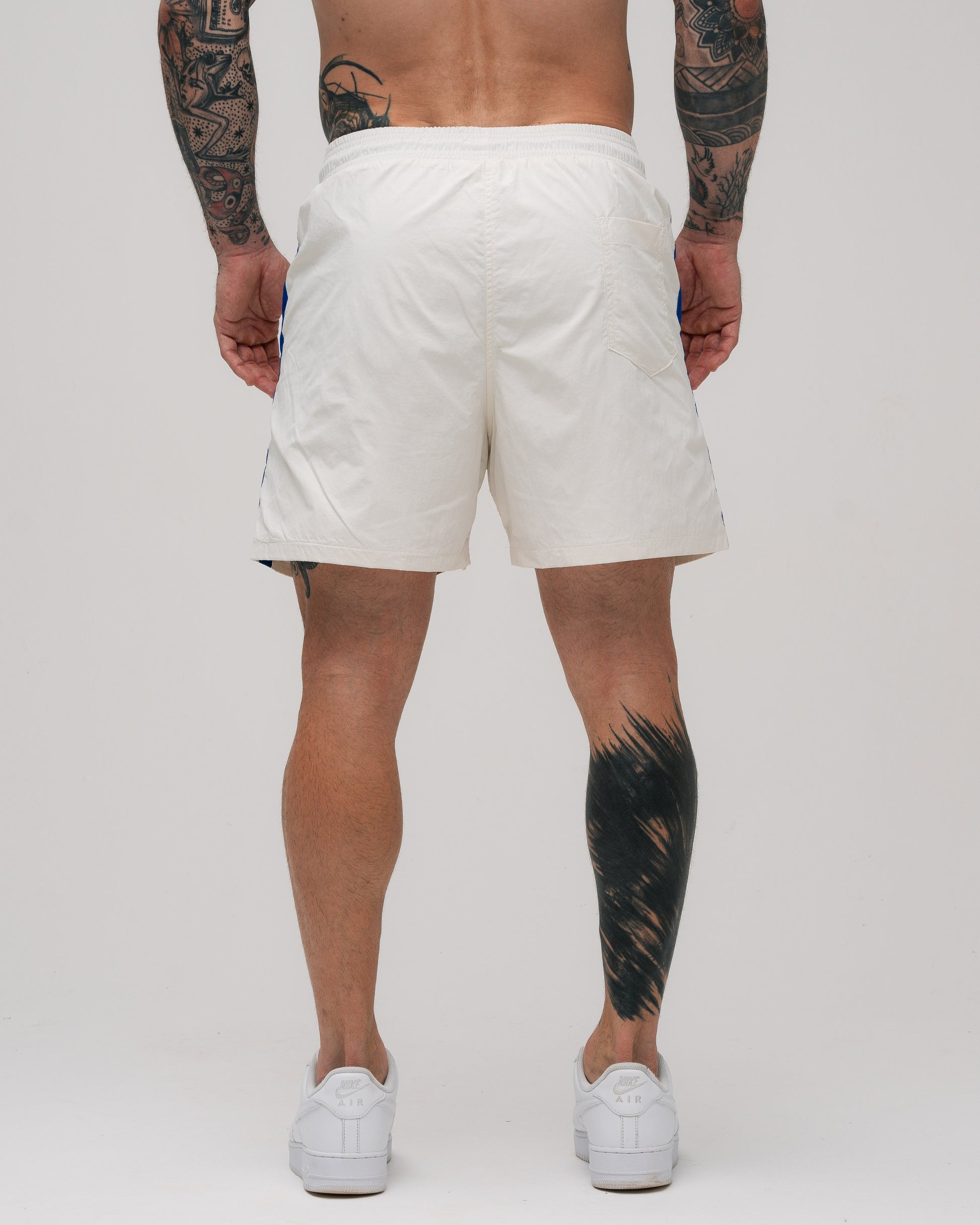 Shorts Curto de Tactel Mith Comam Frutas BR Off White