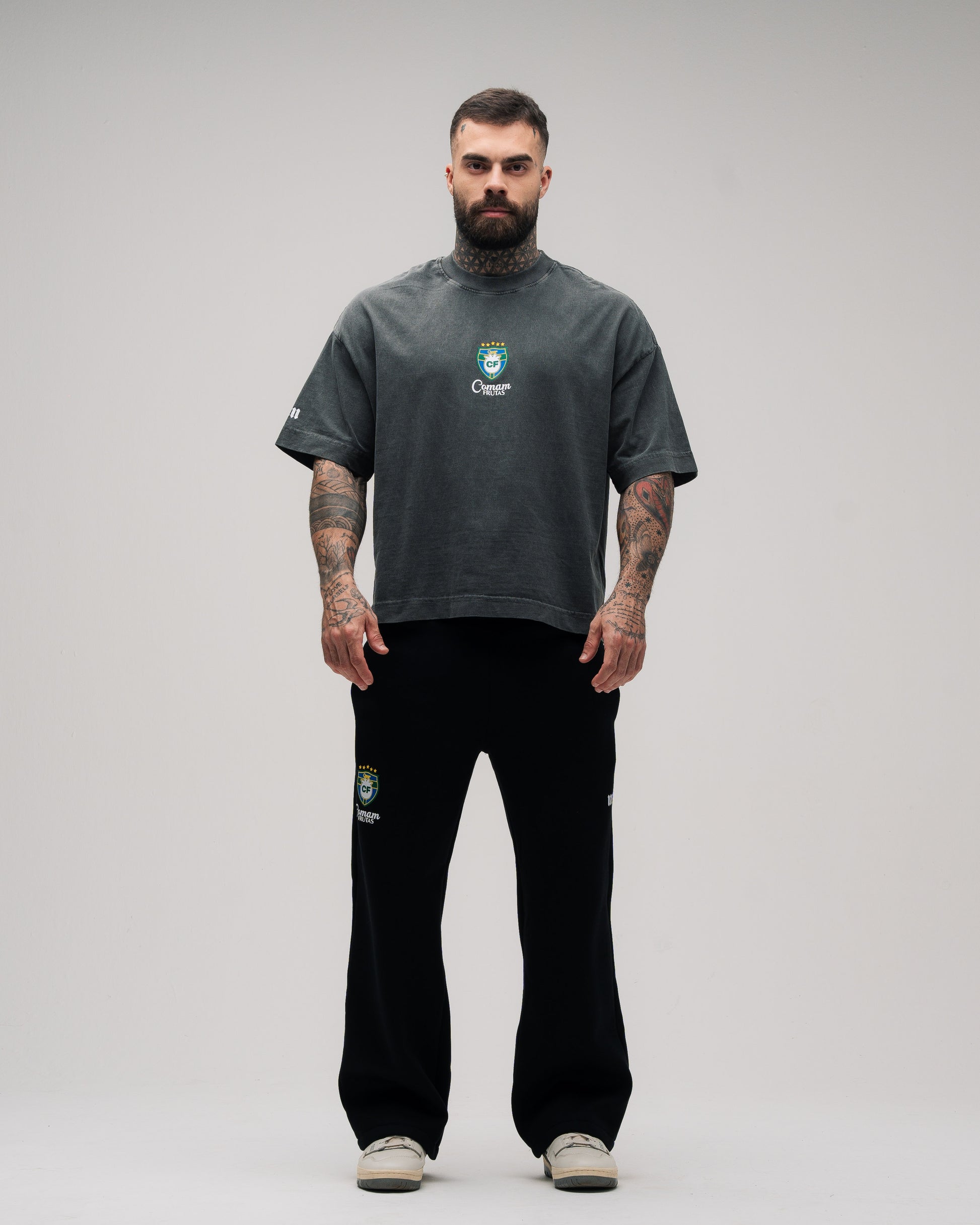 Camiseta Box Estonada Mith Comam Frutas BR Preto
