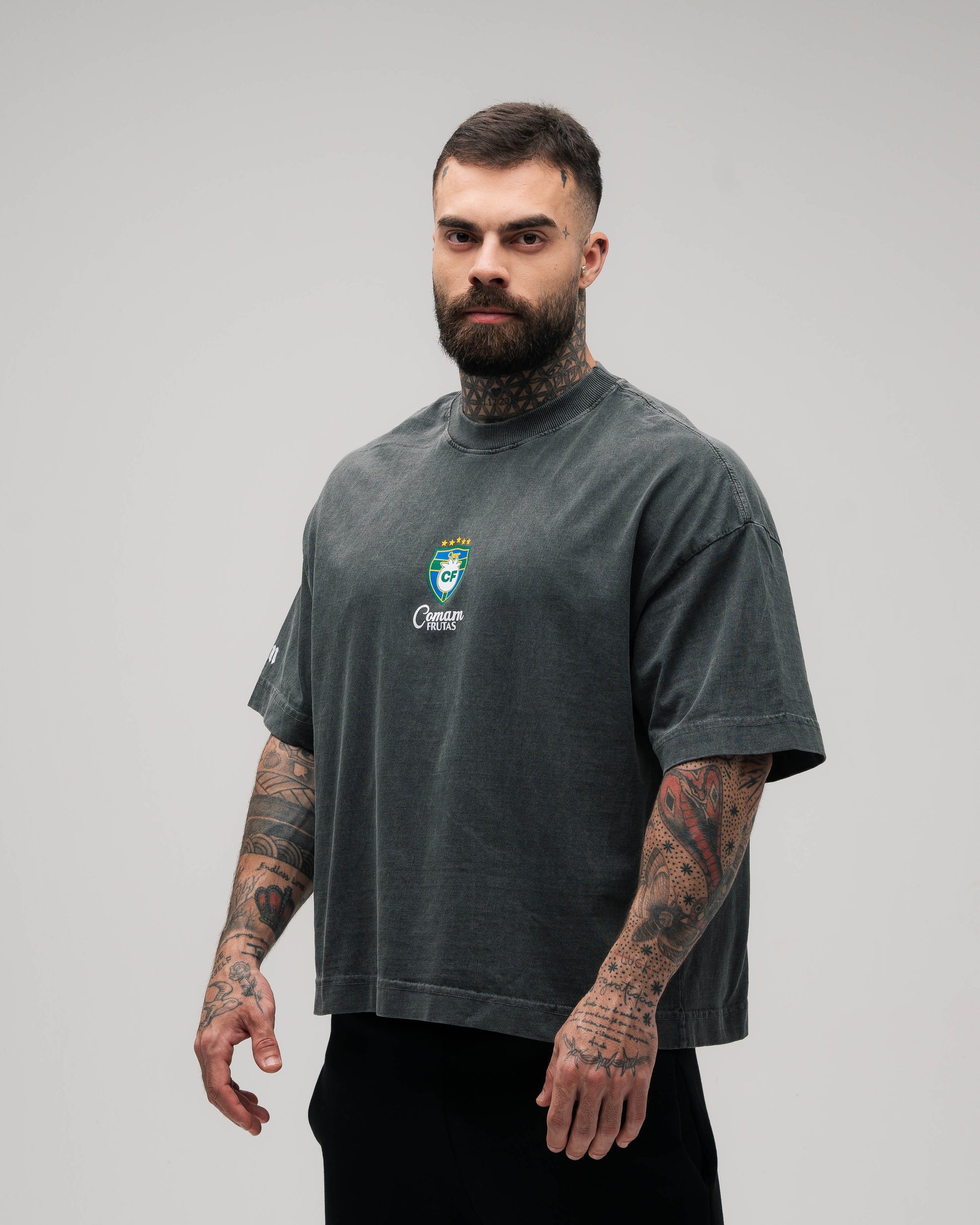 Camiseta Box Estonada Mith Comam Frutas BR Preto