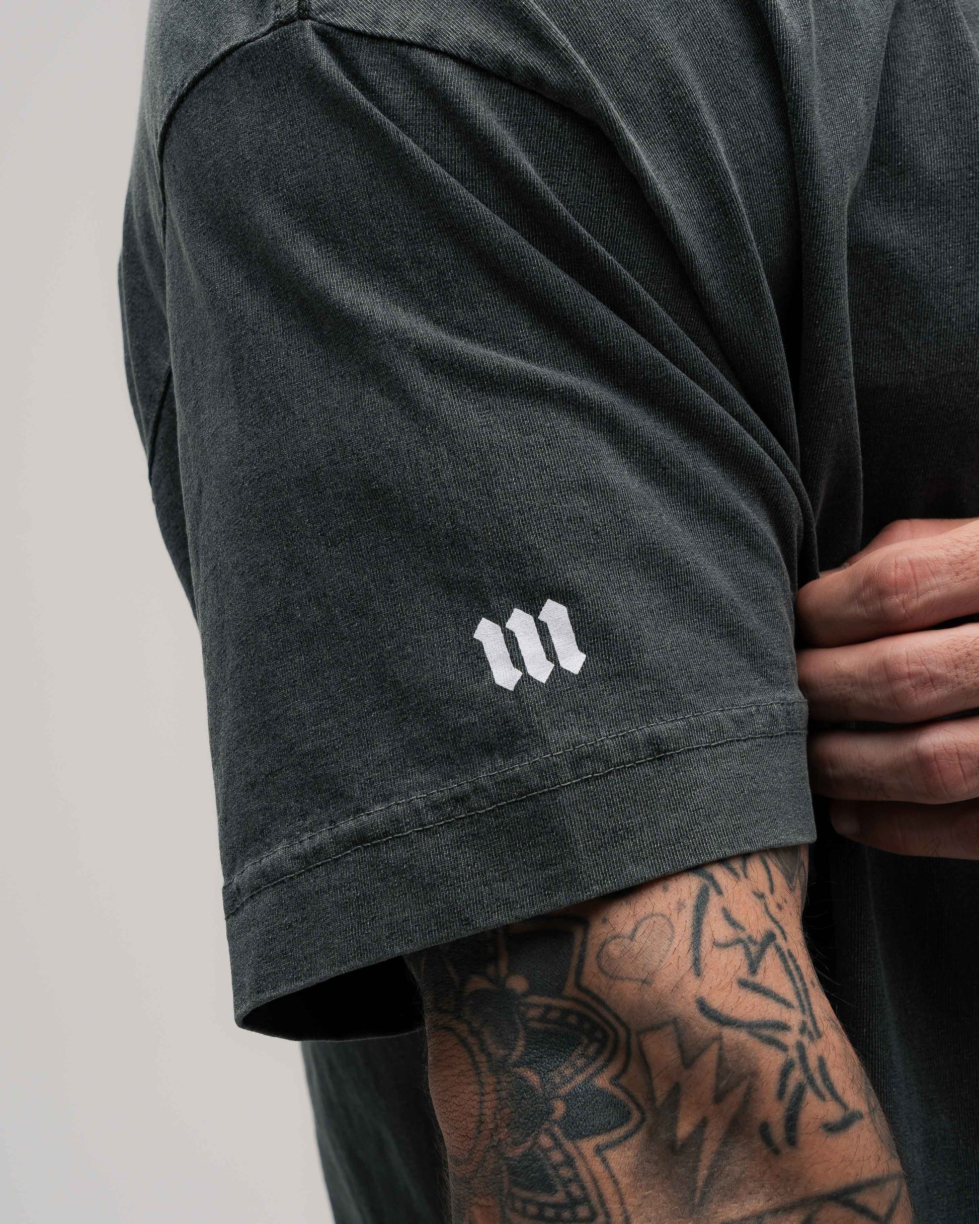 Camiseta Box Estonada Mith Comam Frutas BR Preto