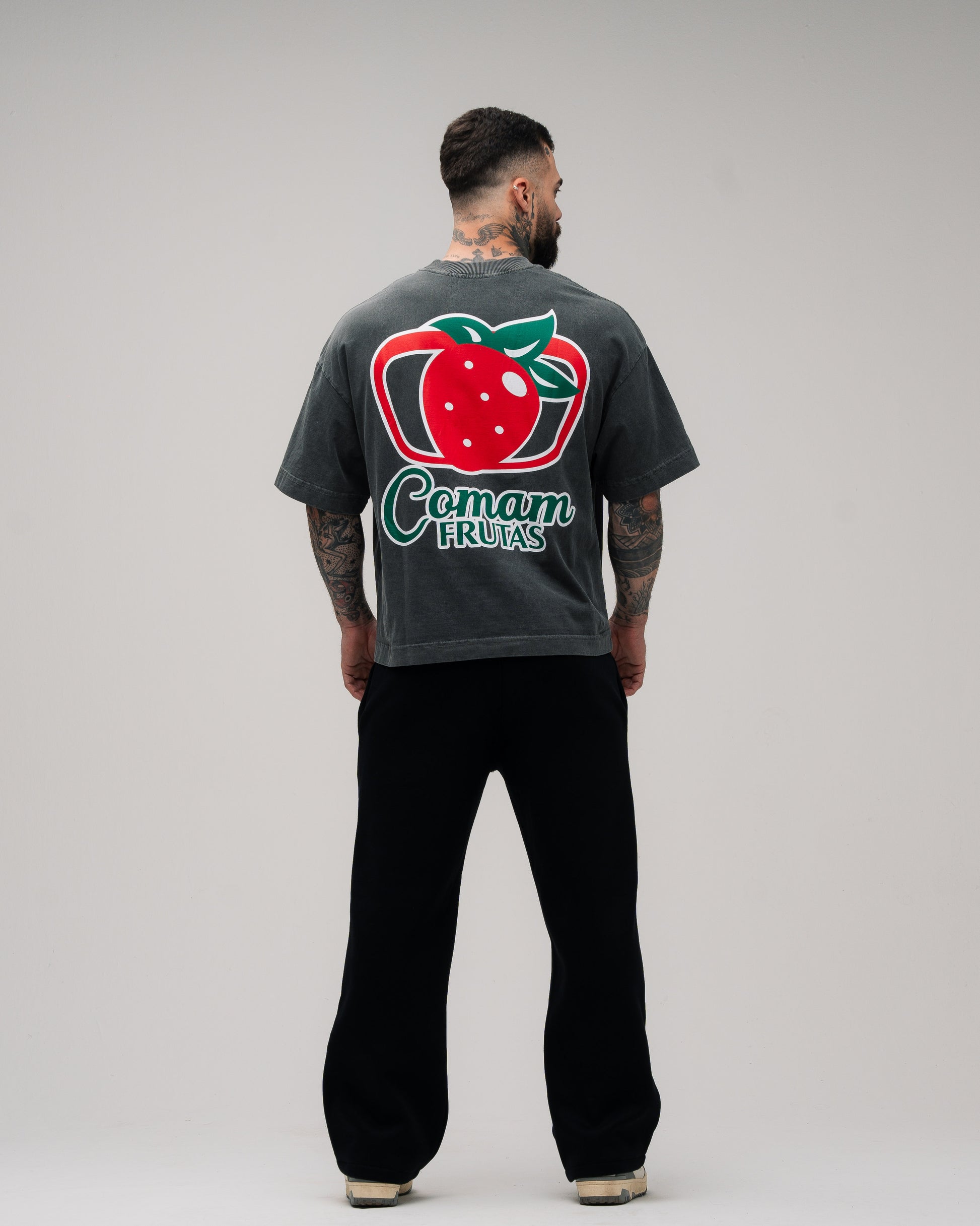 Camiseta Box Estonada Mith Comam Frutas BR Preto