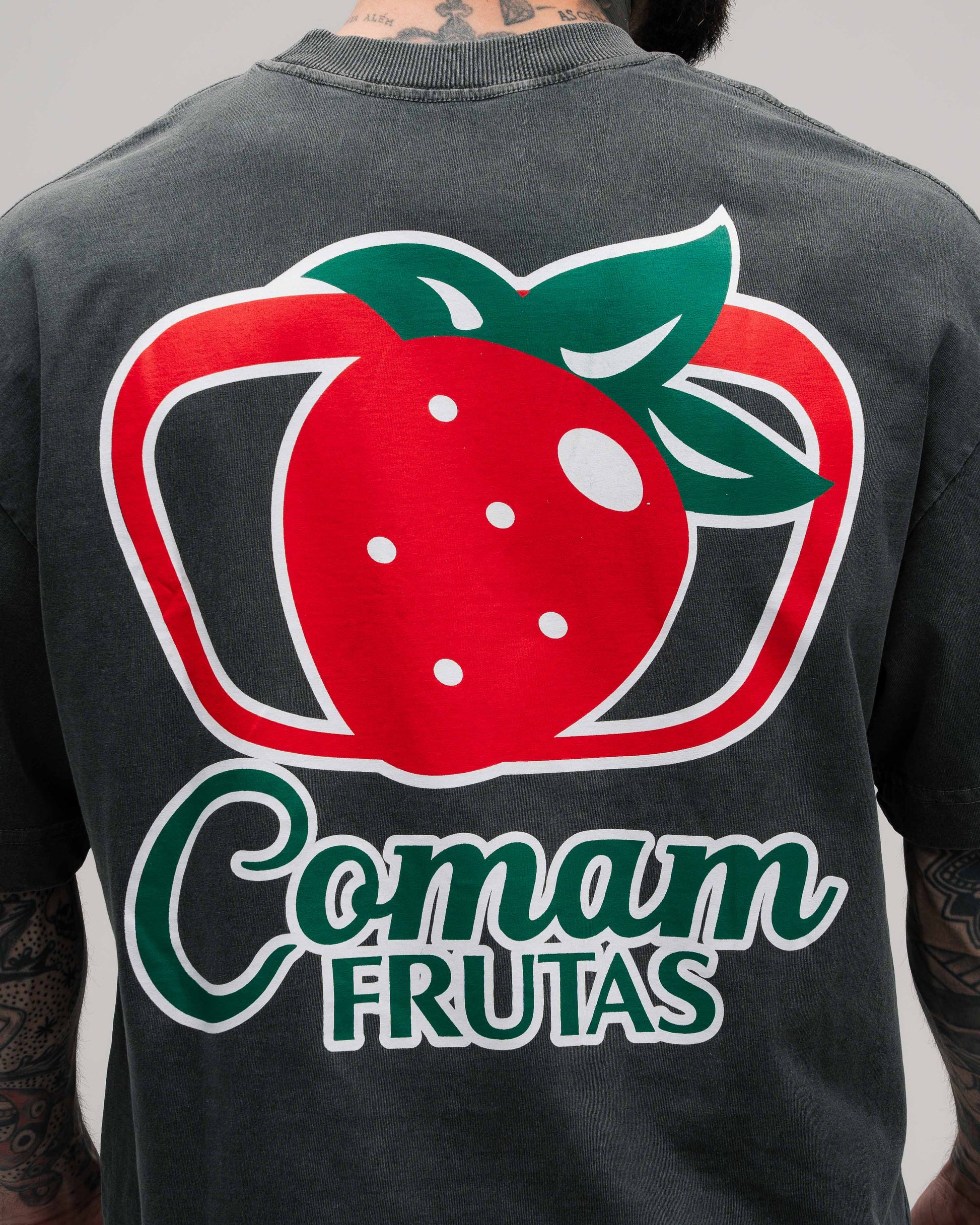 Camiseta Box Estonada Mith Comam Frutas BR Preto