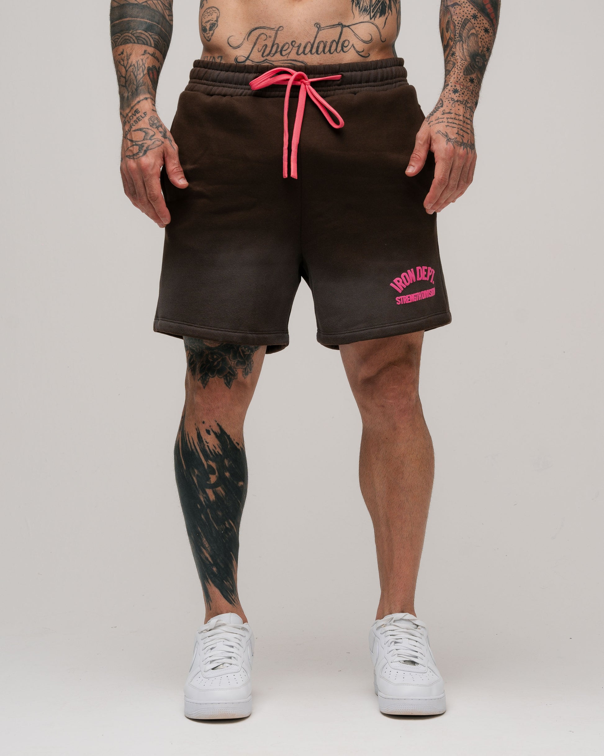 Shorts De Moletinho Estonado Iron Dept. Marrom