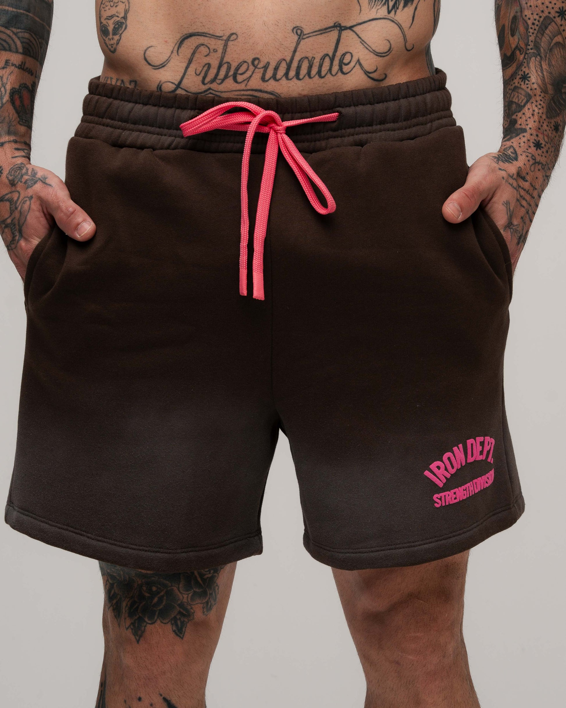 Shorts De Moletinho Estonado Iron Dept. Marrom