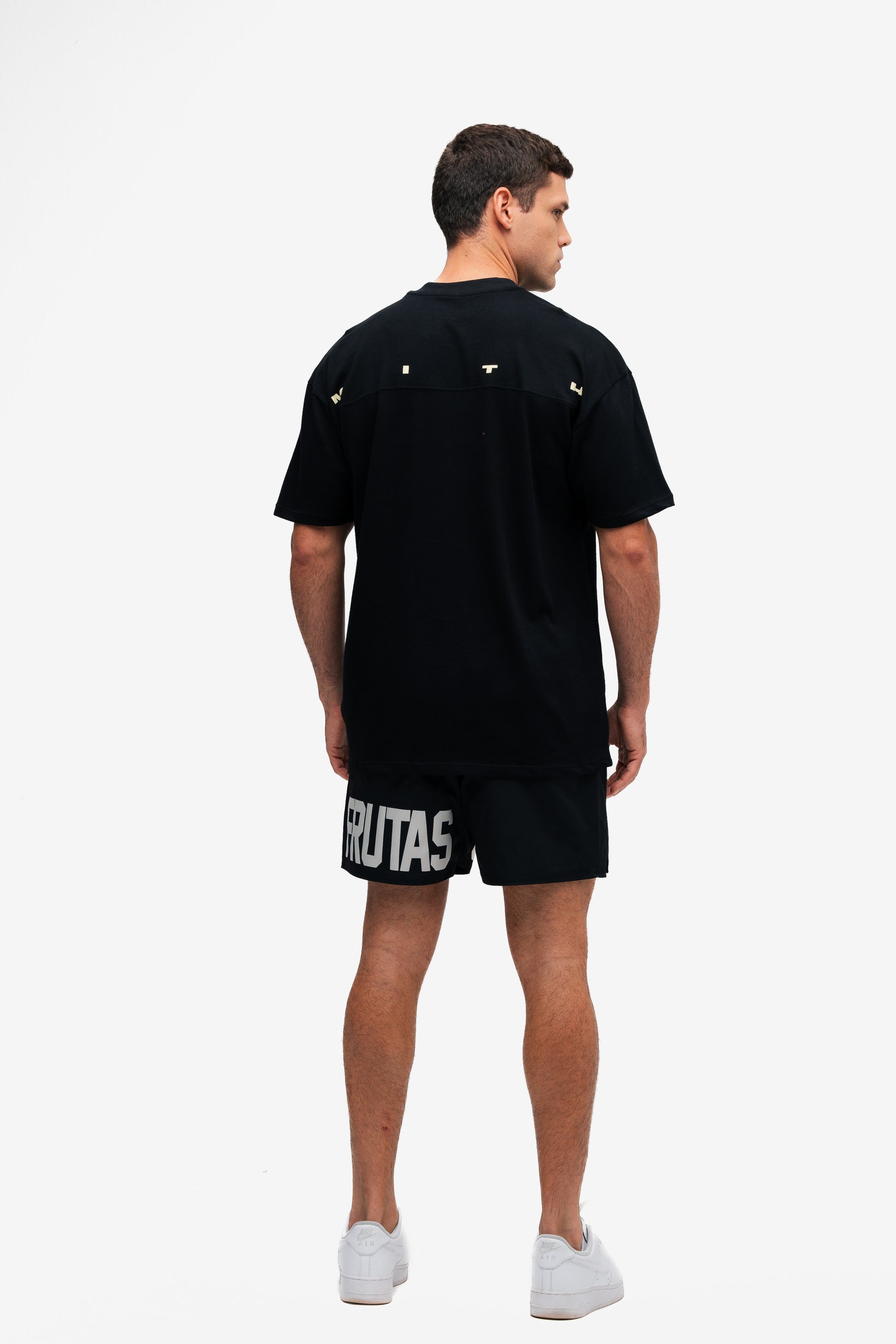 Camiseta Oversized Mith Nation Profile Preto
