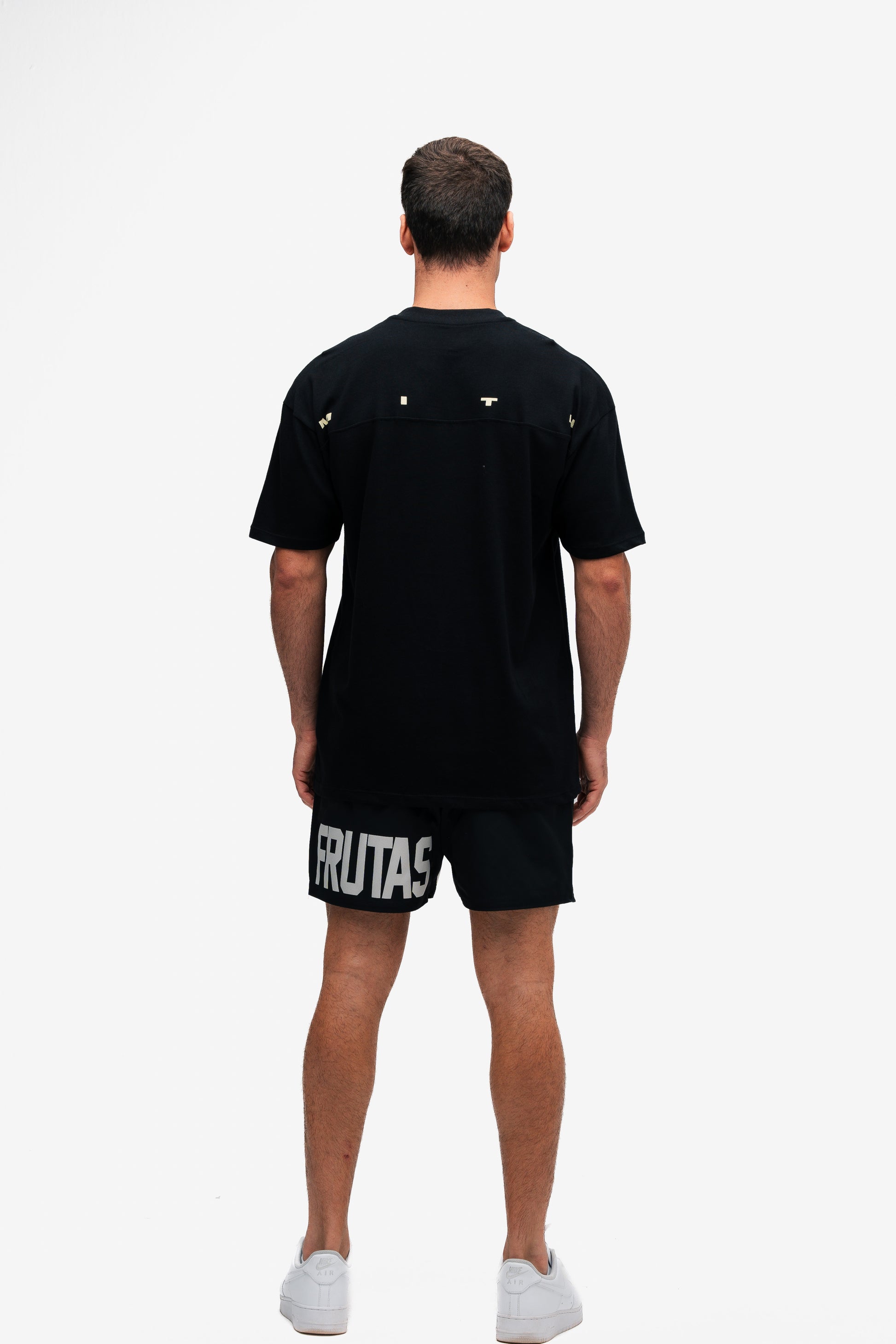 Camiseta Oversized Mith Nation Profile Preto