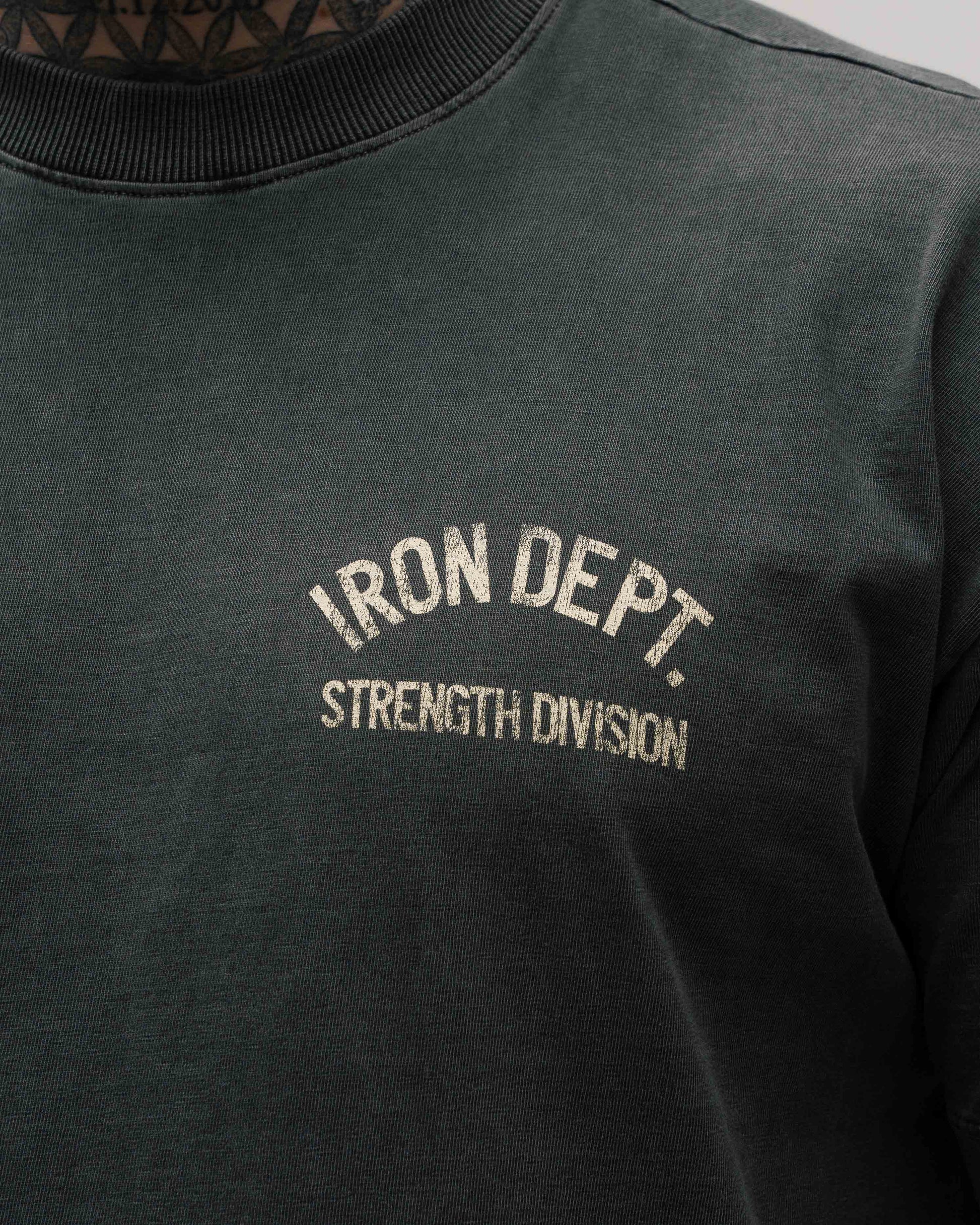 Camiseta Oversized Estonada Mith Iron Dept. Cinza