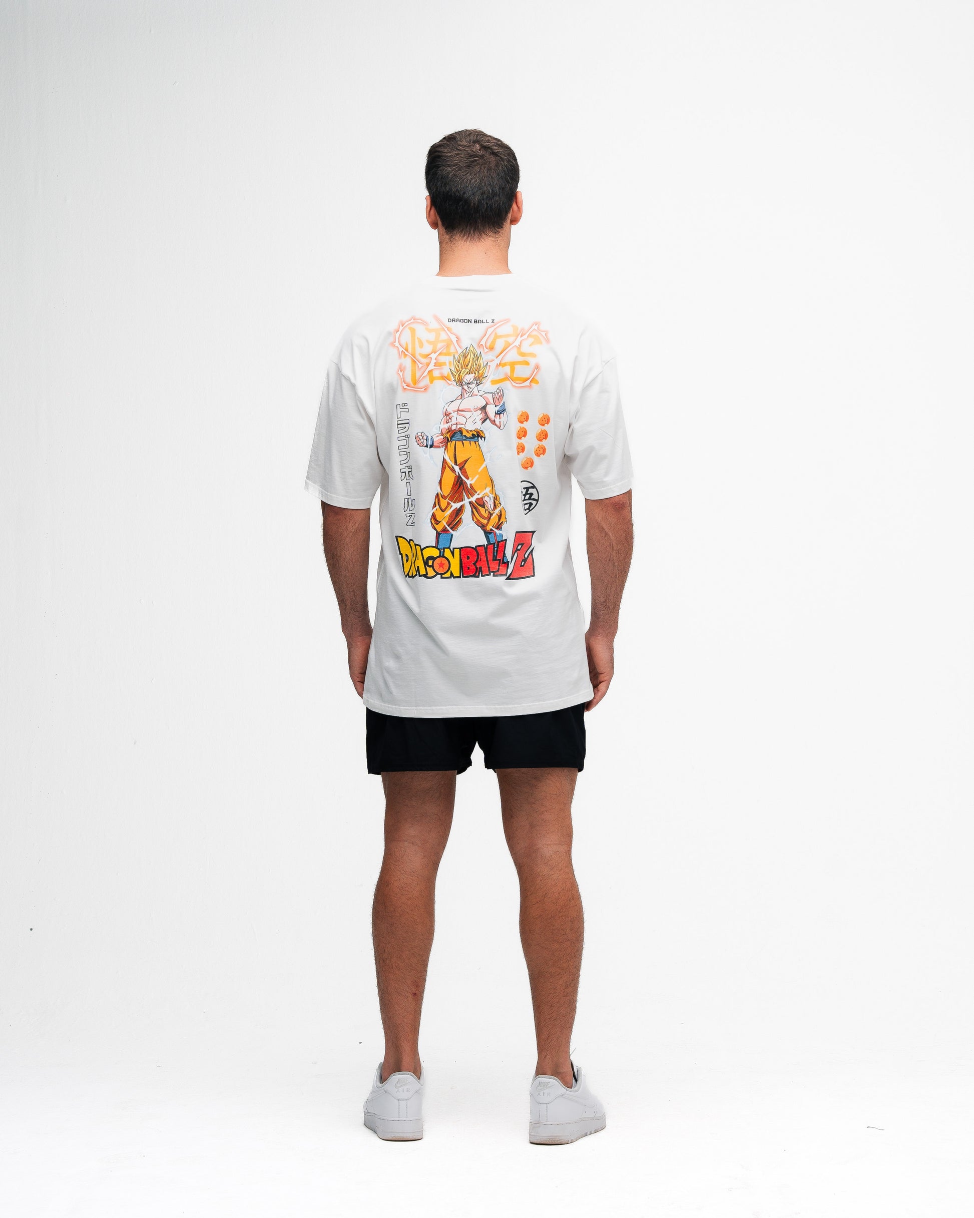 Camiseta Oversized Dragon Ball Z Goku Sayajin Off White