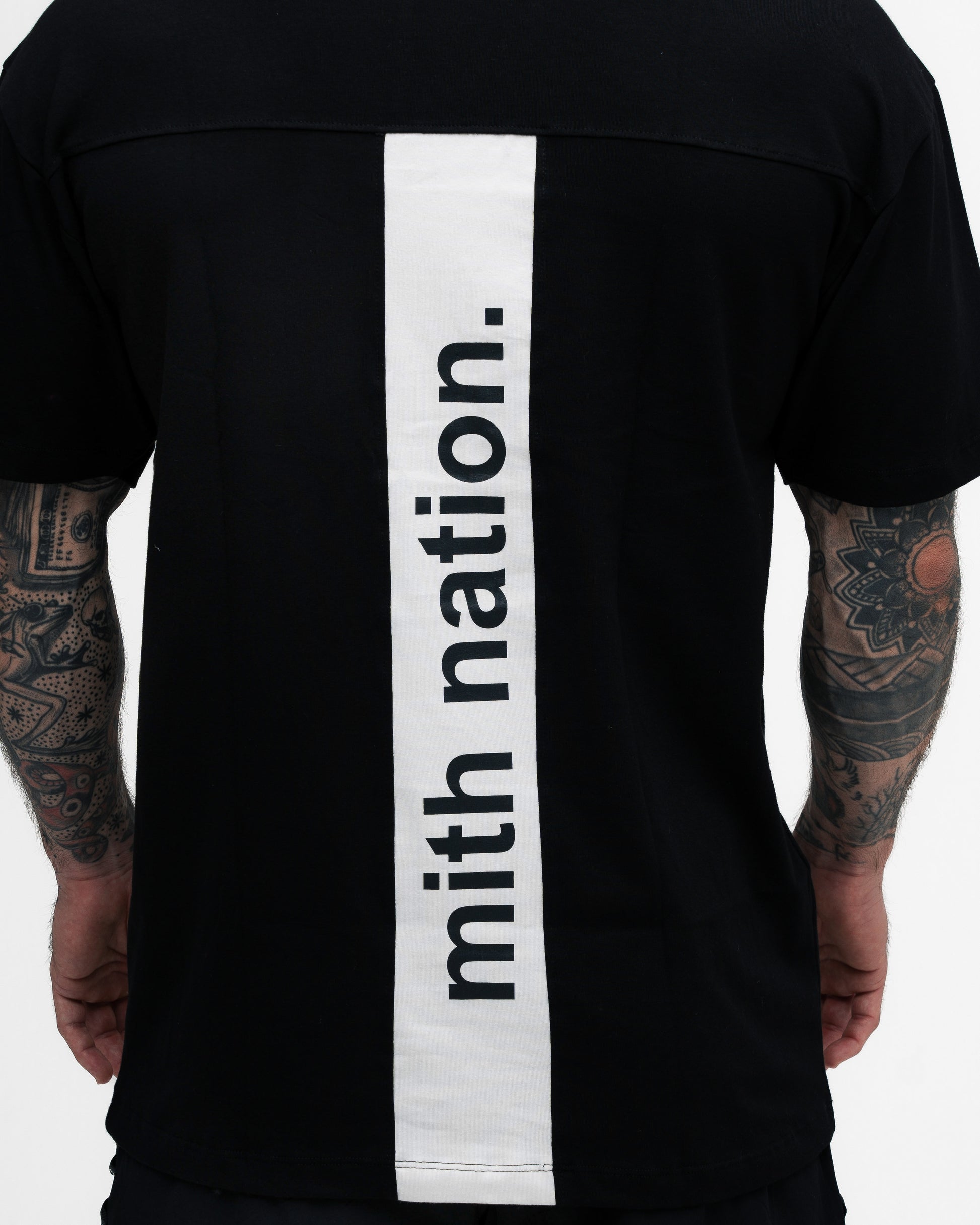 Camiseta Oversized Mith Nation Clipping Preto