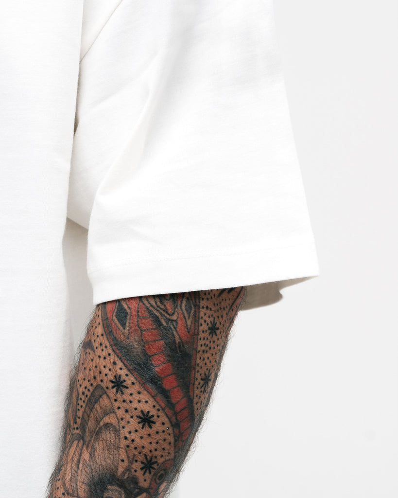 Camiseta Oversized Hazy Mith Aesthetics Off White