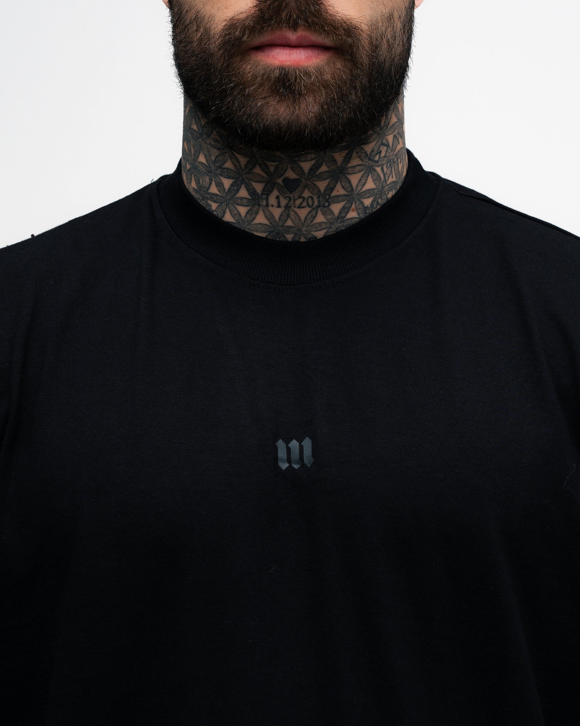 Camiseta Oversized Symbol Preto Mith