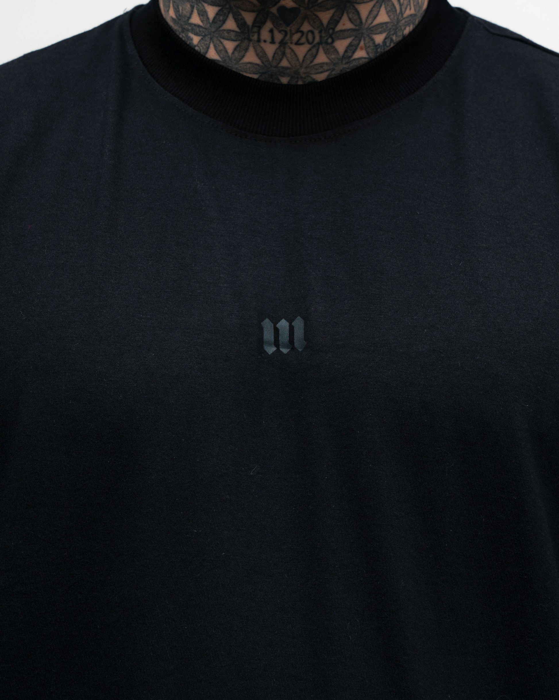 Camiseta Oversized Symbol Preto Mith