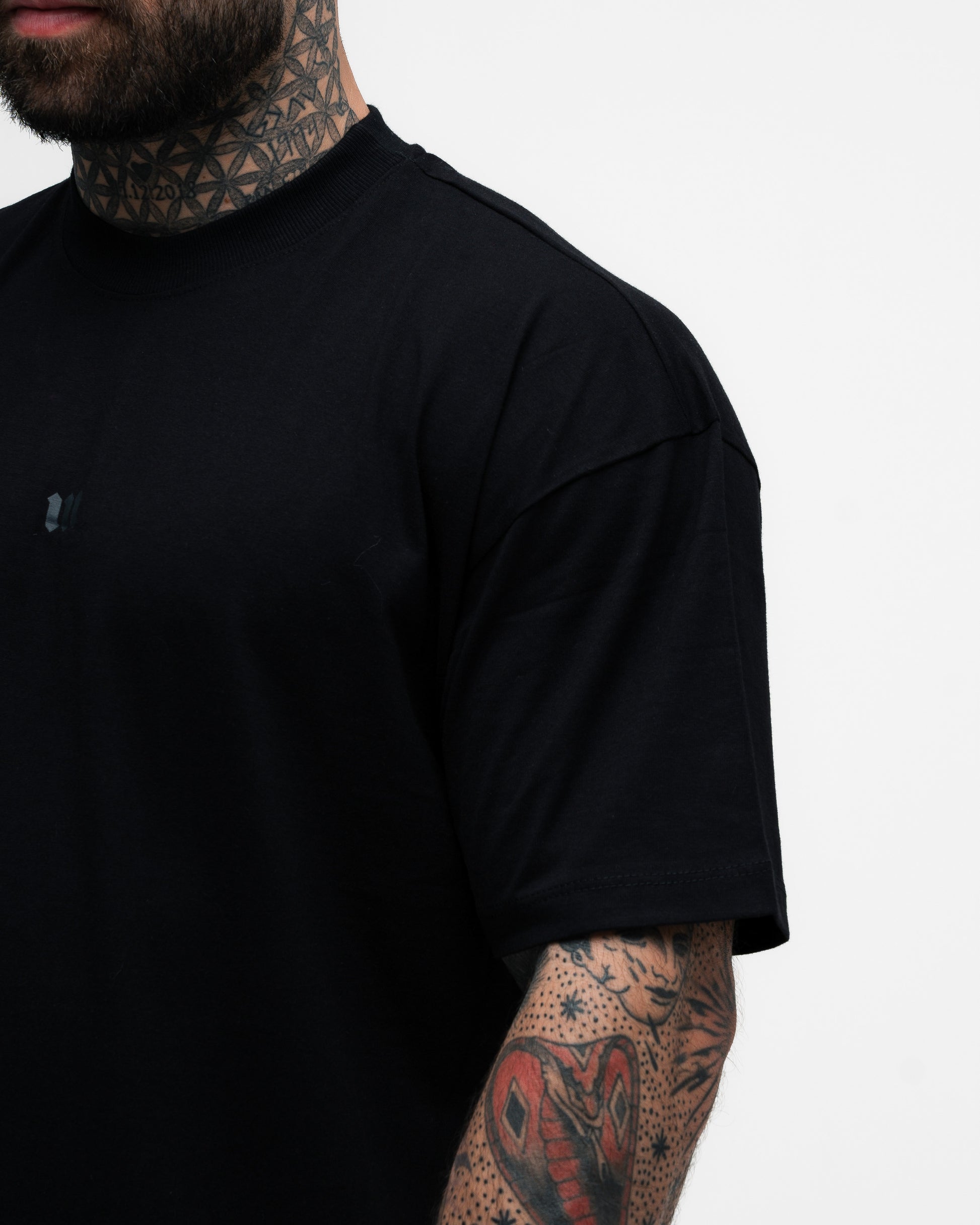 Camiseta Oversized Symbol Preto Mith